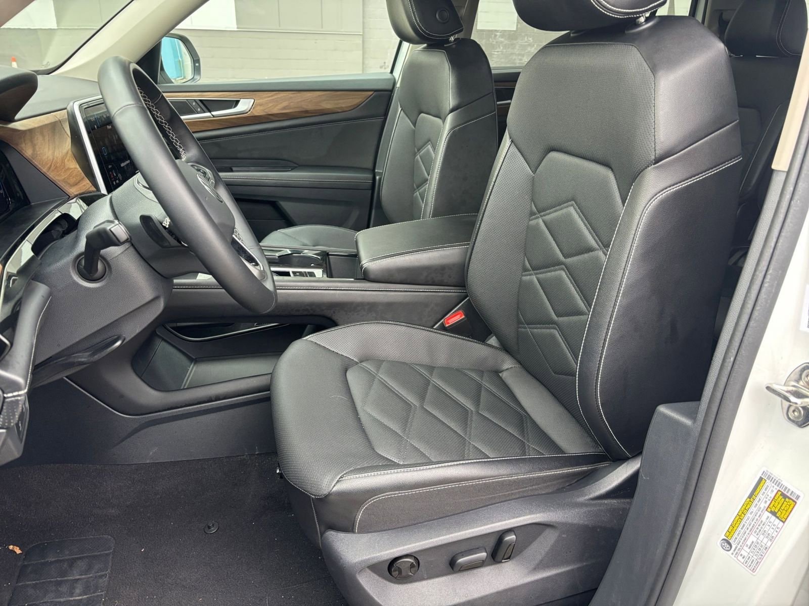 Thumbnail: 2025 Volkswagen Atlas - 33