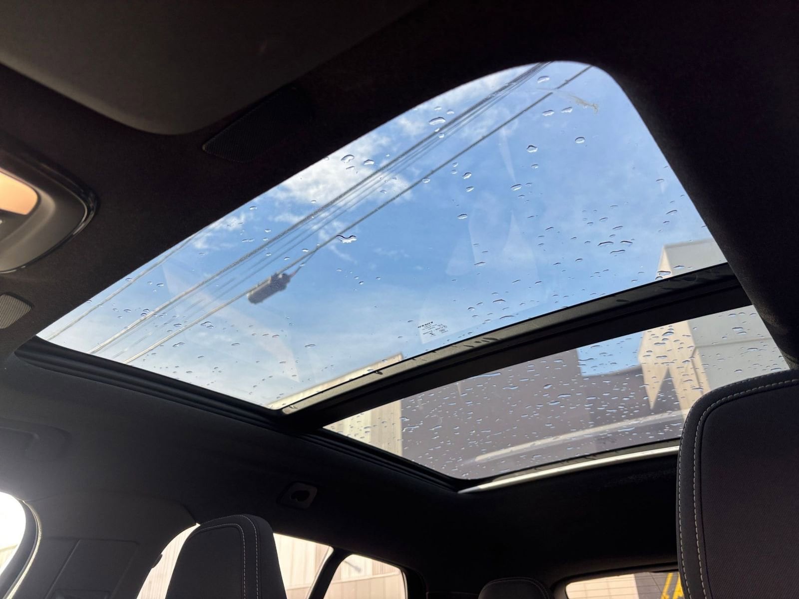 Thumbnail: 2024 Volvo XC40 - 24