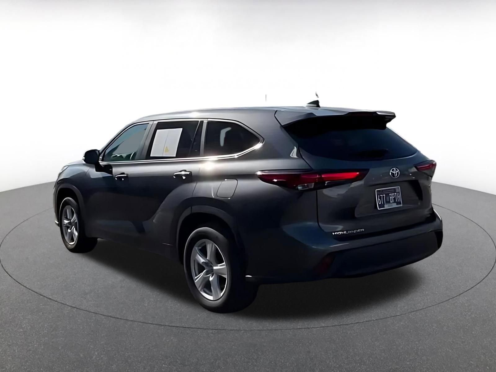 Thumbnail: 2025 Toyota Highlander - 11