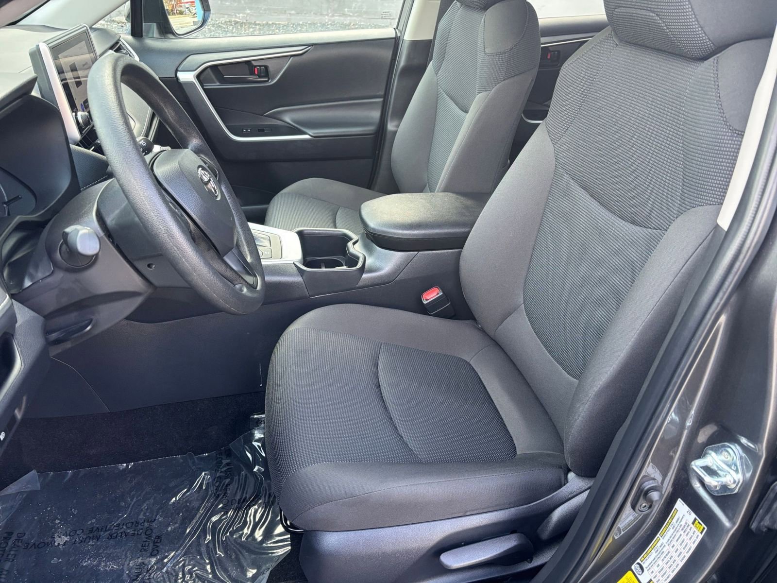 Thumbnail: 2025 Toyota RAV4 - 32