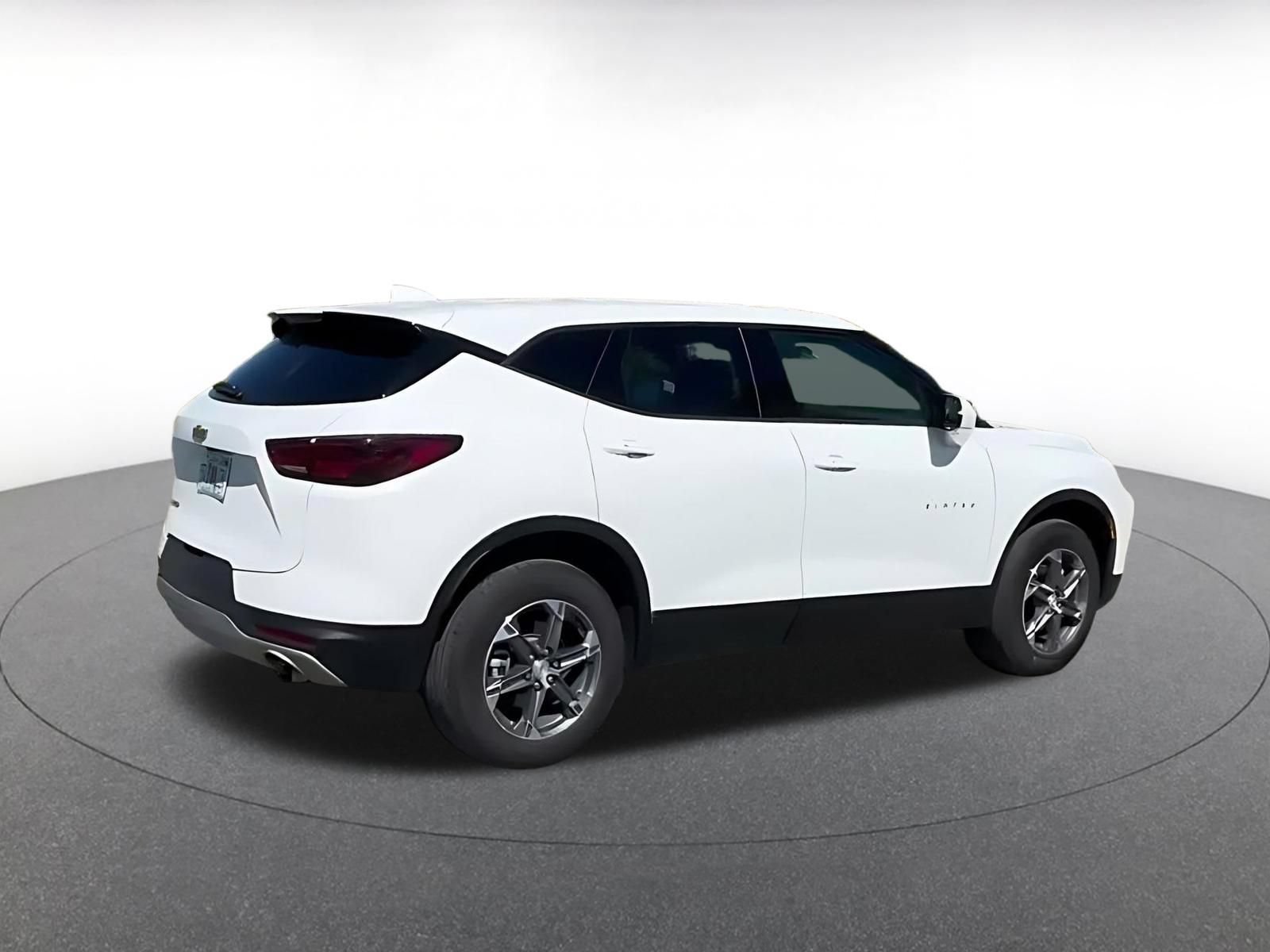 Thumbnail: 2026 Chevrolet Blazer - 13