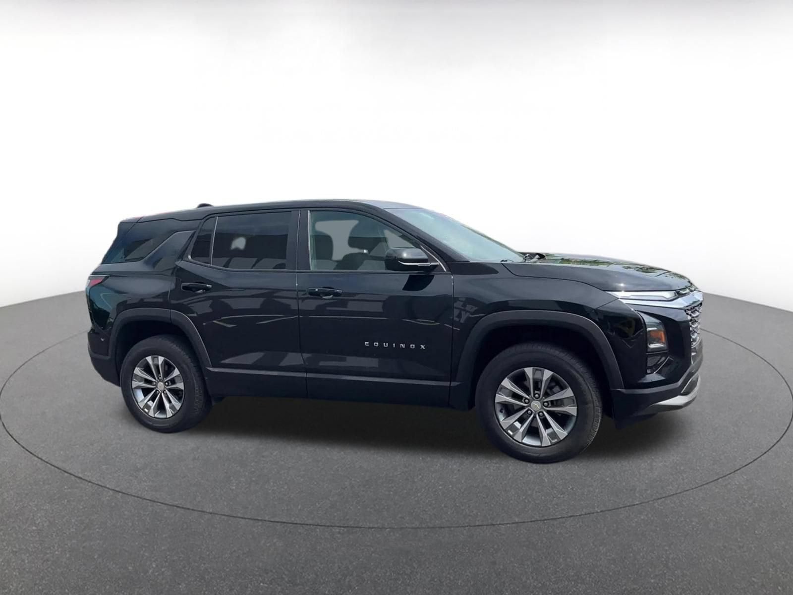 Thumbnail: 2025 Chevrolet Equinox - 2