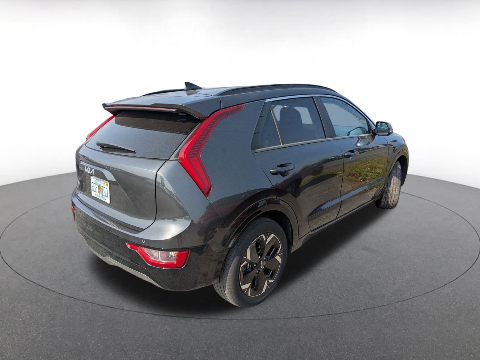 Thumbnail: 2023 Kia Niro - 5