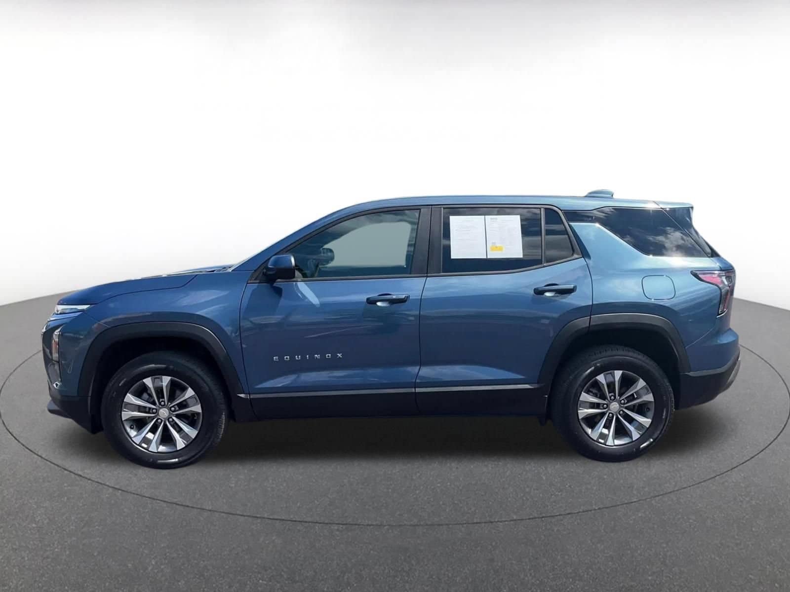 Thumbnail: 2025 Chevrolet Equinox - 9