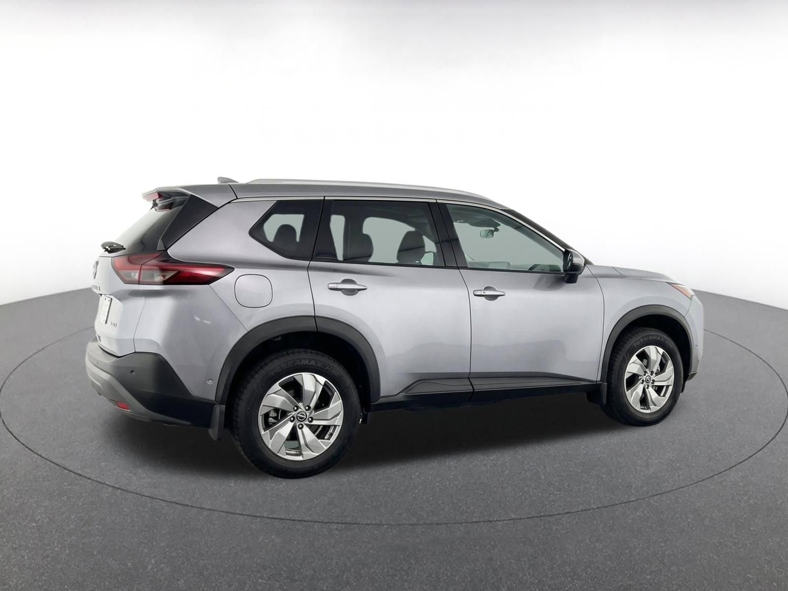 Thumbnail: 2025 Nissan Rogue - 9