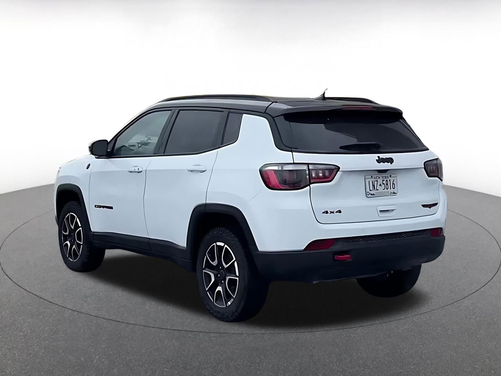 Thumbnail: 2025 Jeep Compass - 9