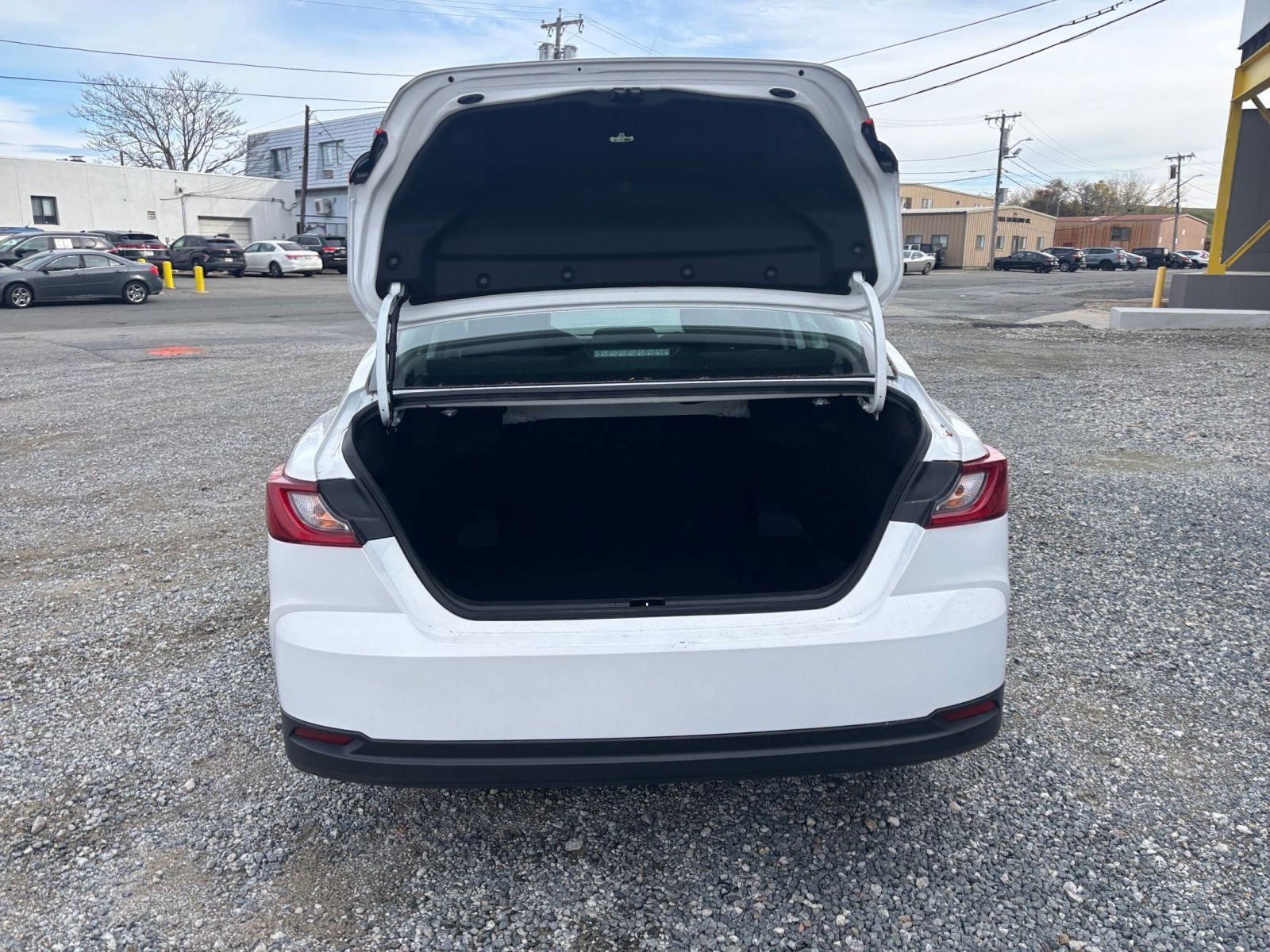 Thumbnail: 2025 Toyota Camry - 27