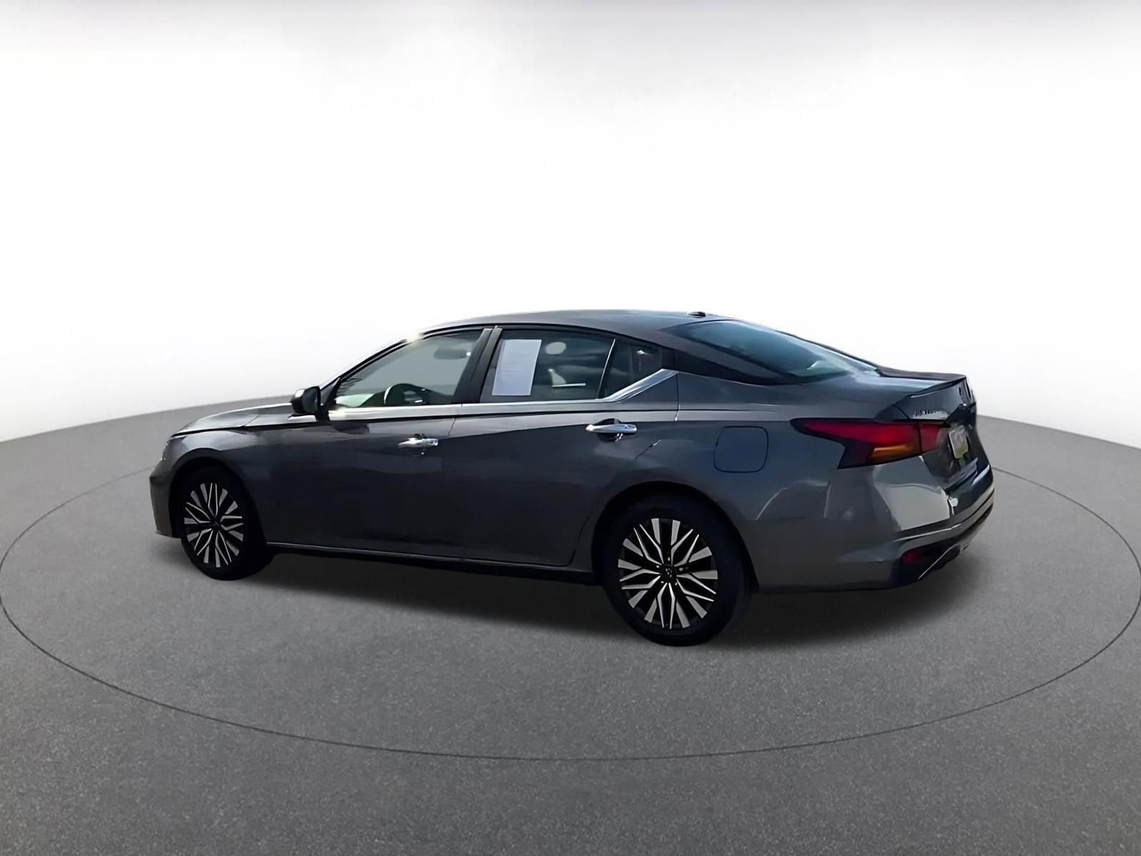 Thumbnail: 2025 Nissan Altima - 15