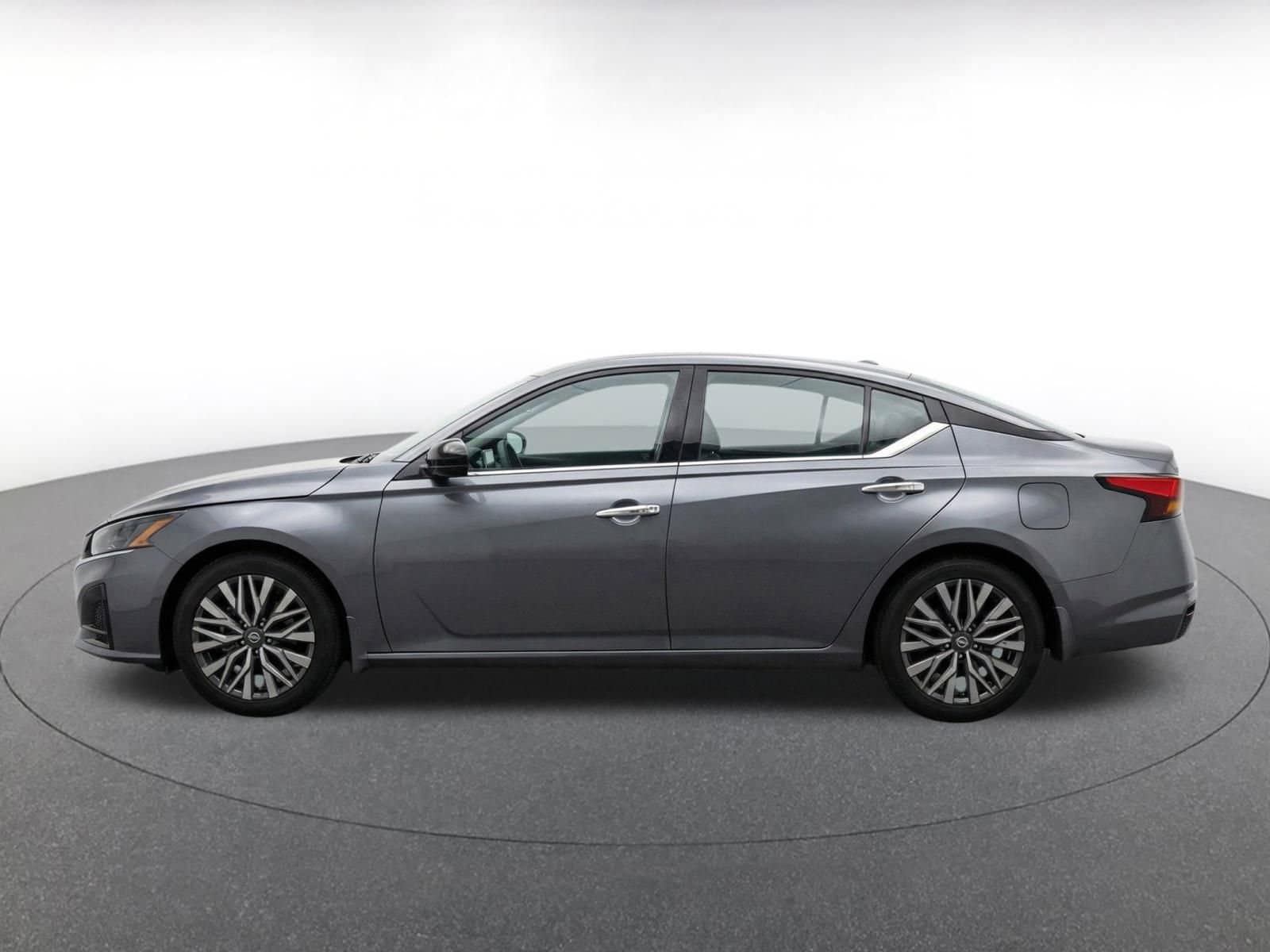 Thumbnail: 2025 Nissan Altima - 4
