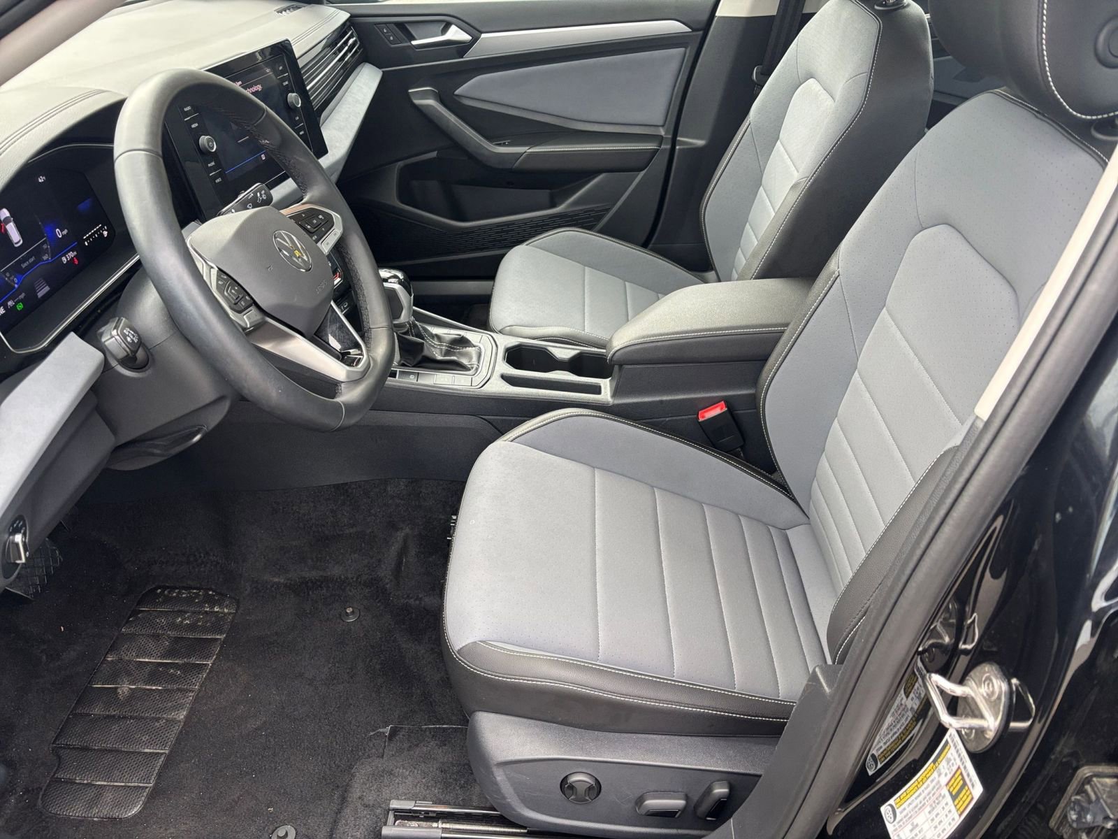 Thumbnail: 2025 Volkswagen Jetta - 23