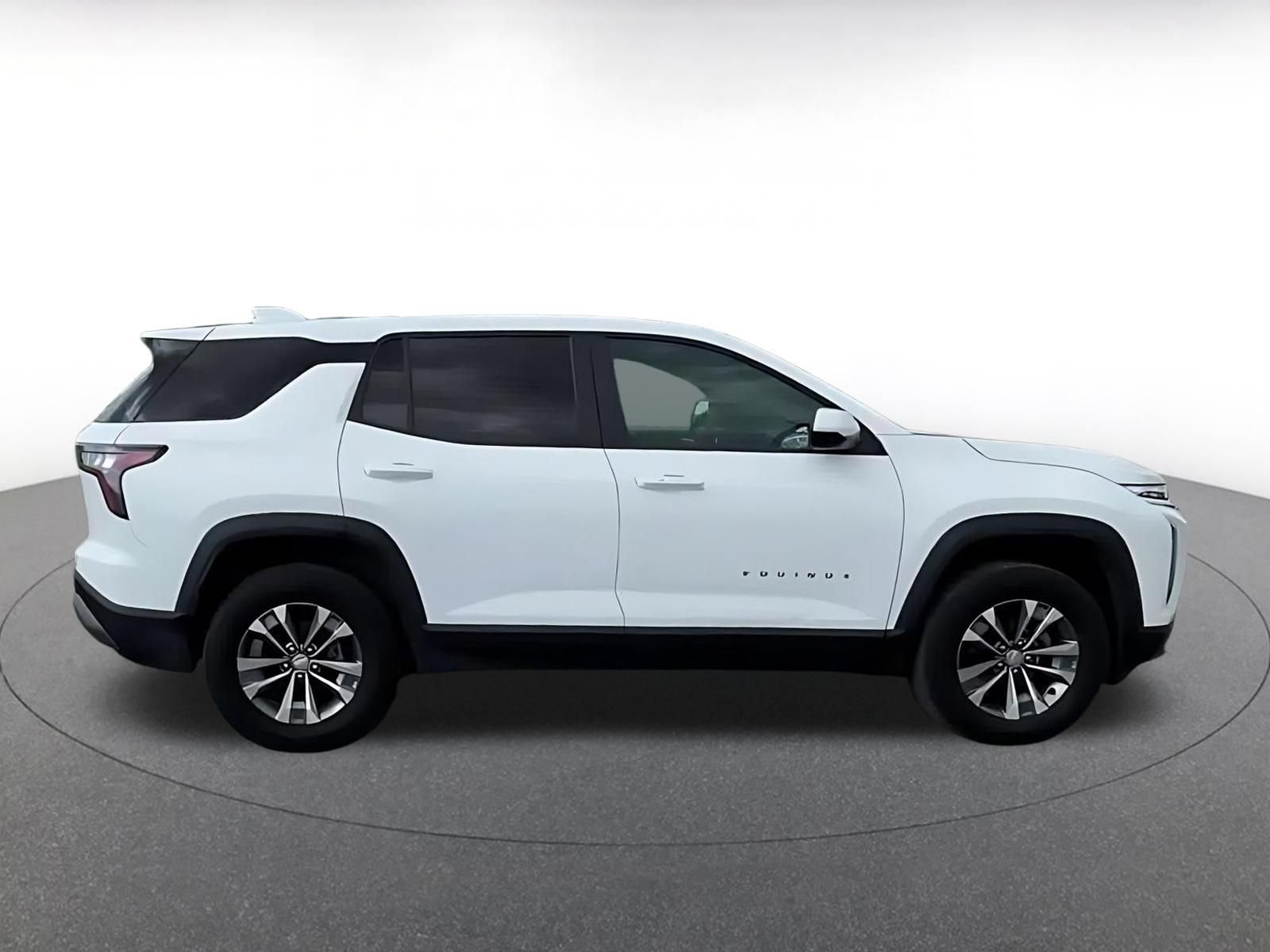 Thumbnail: 2025 Chevrolet Equinox - 12