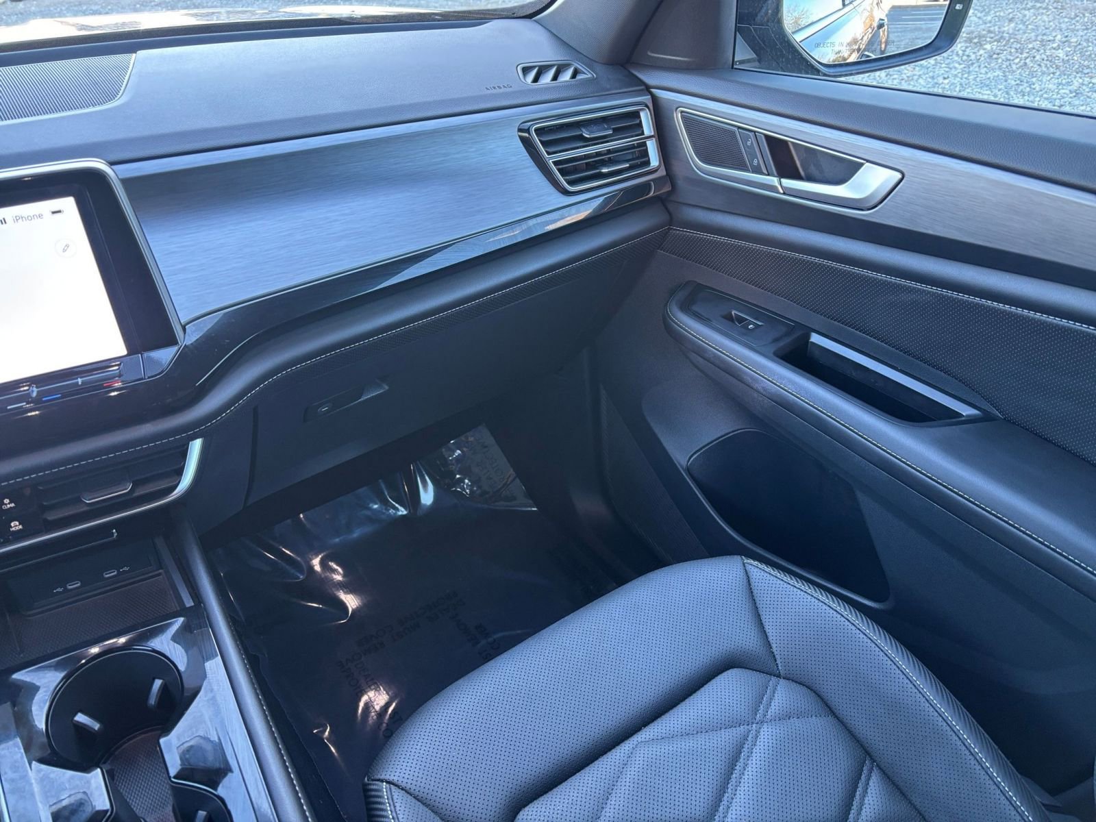 Thumbnail: 2025 Volkswagen Atlas - 29