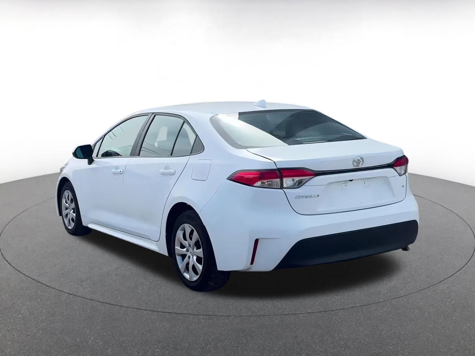 Thumbnail: 2024 Toyota Corolla - 11