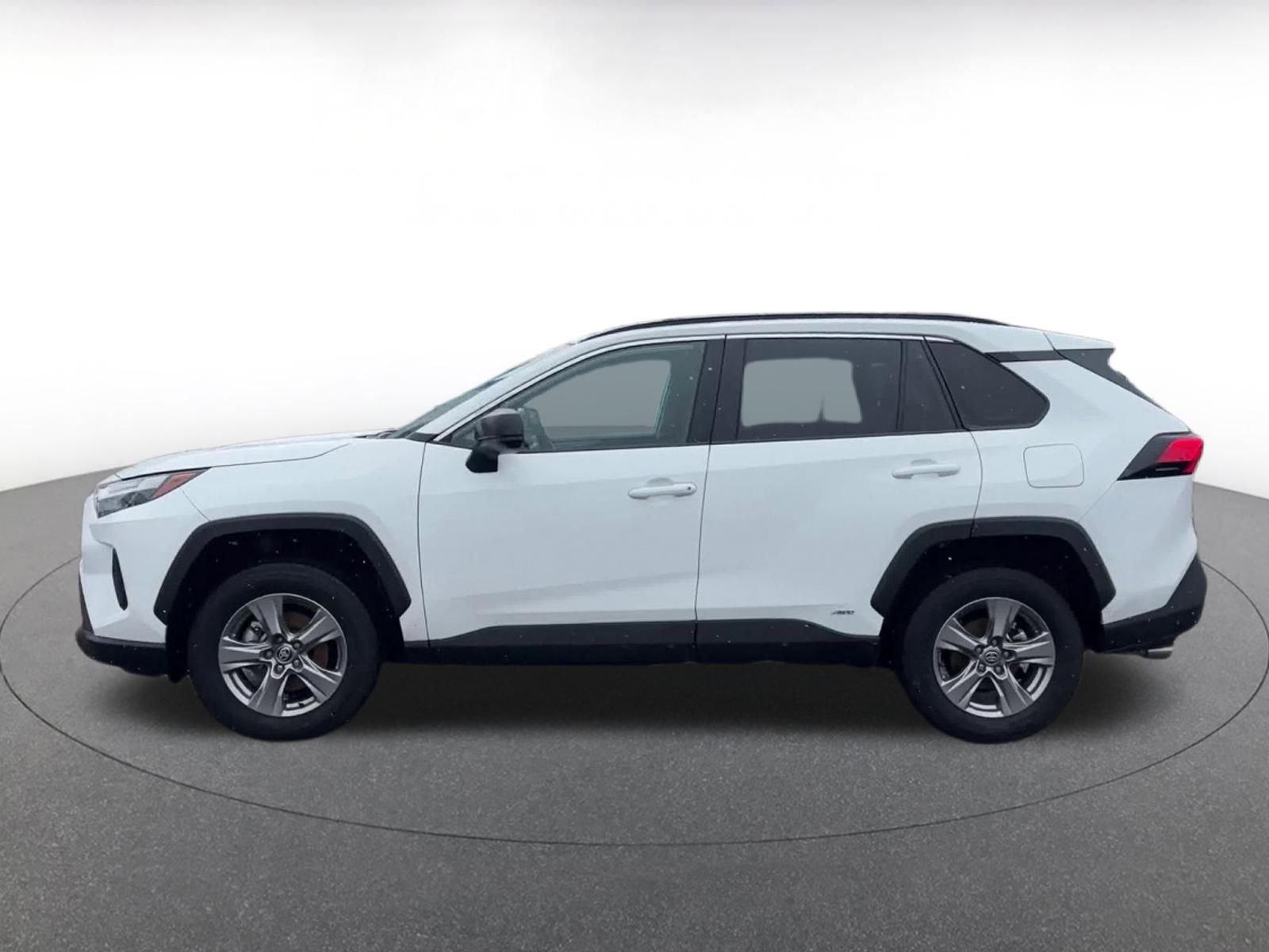 Thumbnail: 2025 Toyota RAV4 - 9