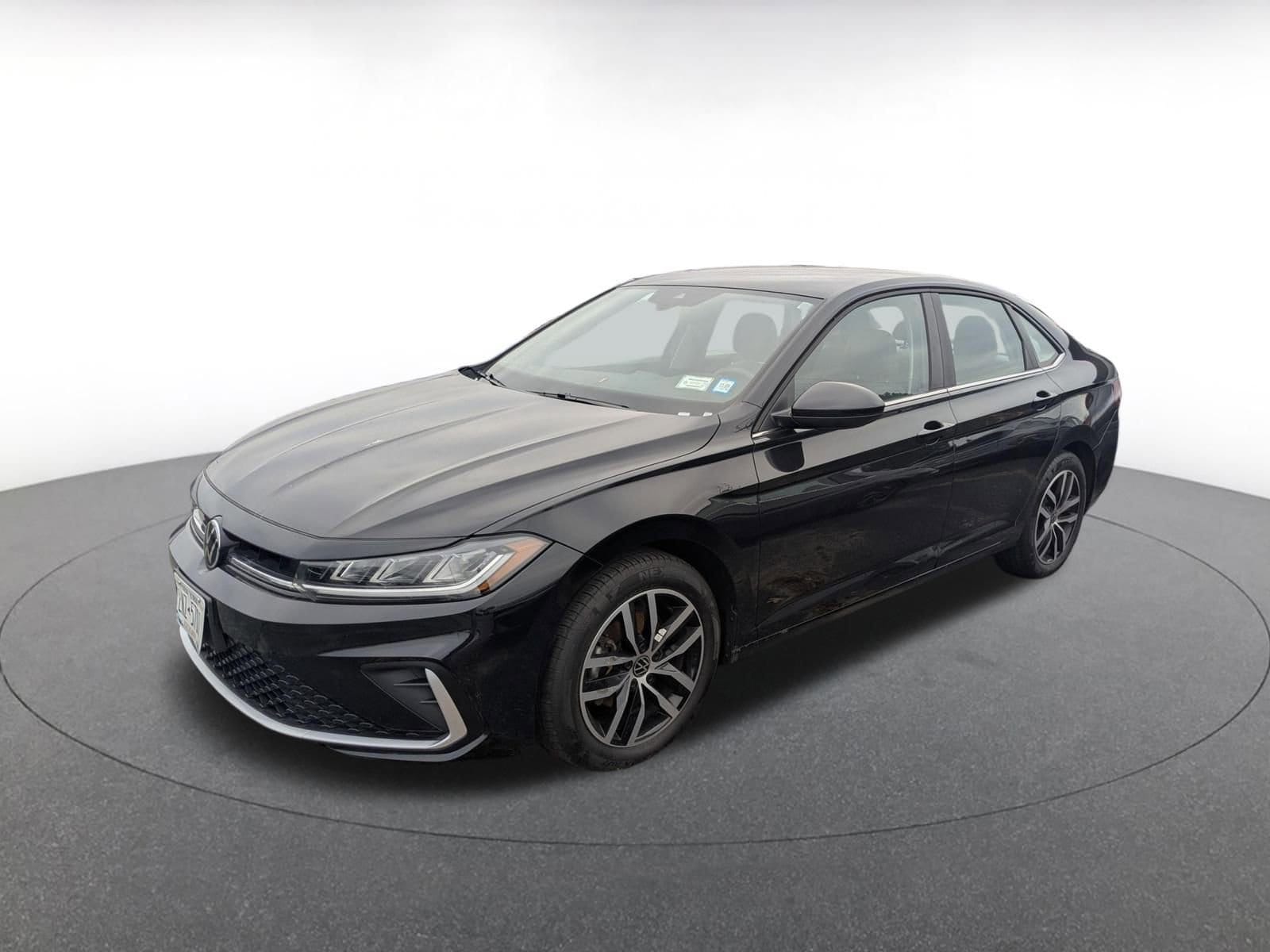 Thumbnail: 2025 Volkswagen Jetta - 3