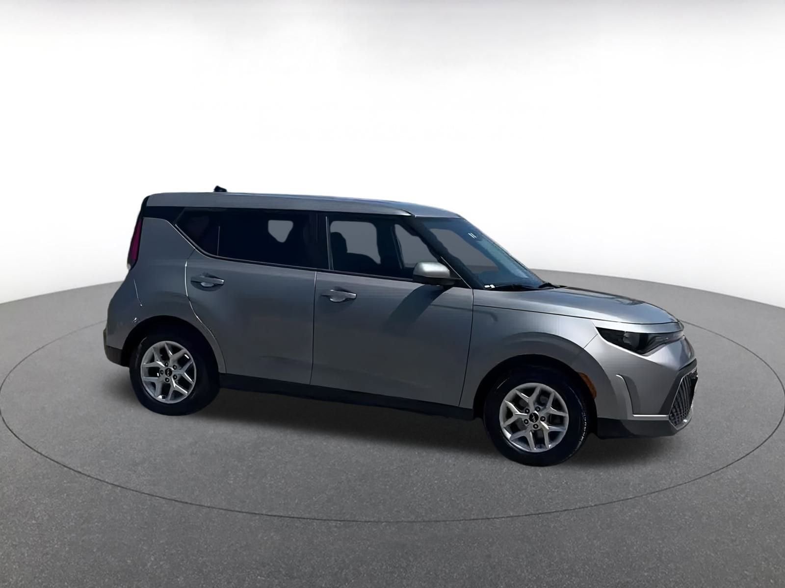Thumbnail: 2023 Kia Soul - 2