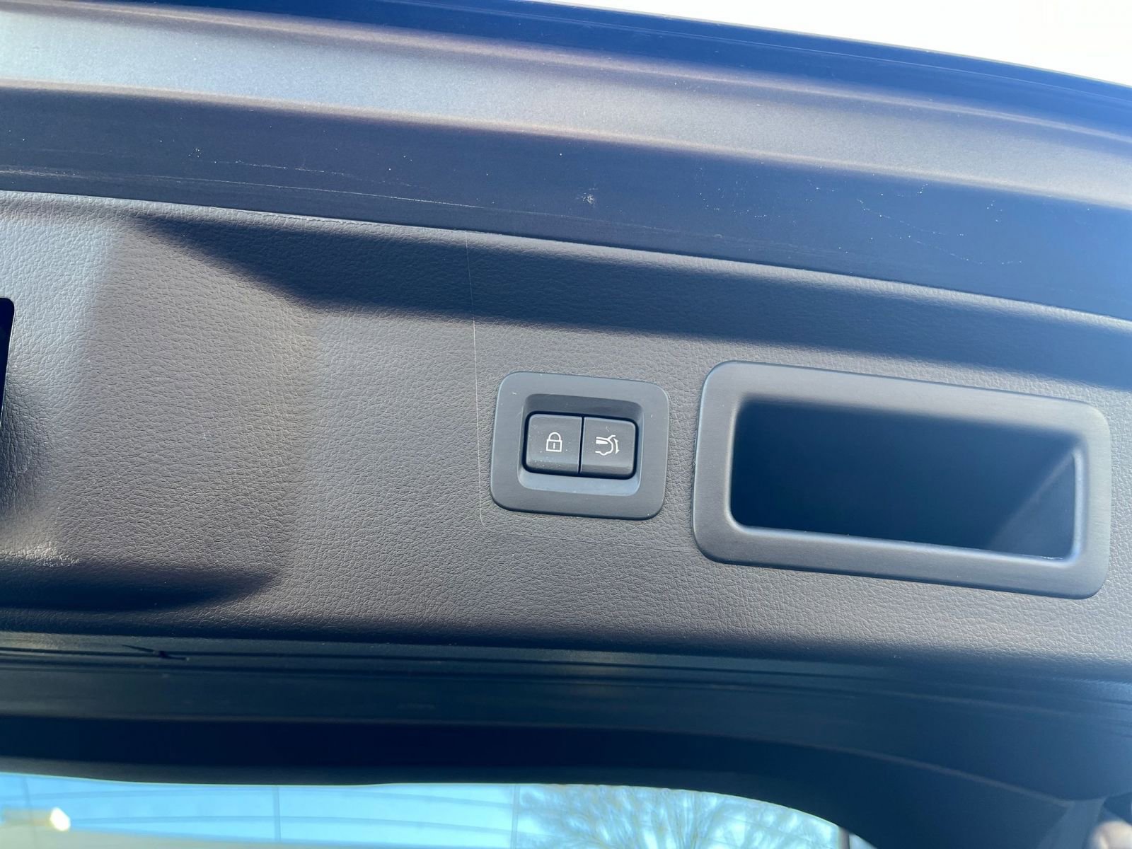 Thumbnail: 2025 Mazda CX-50 - 23