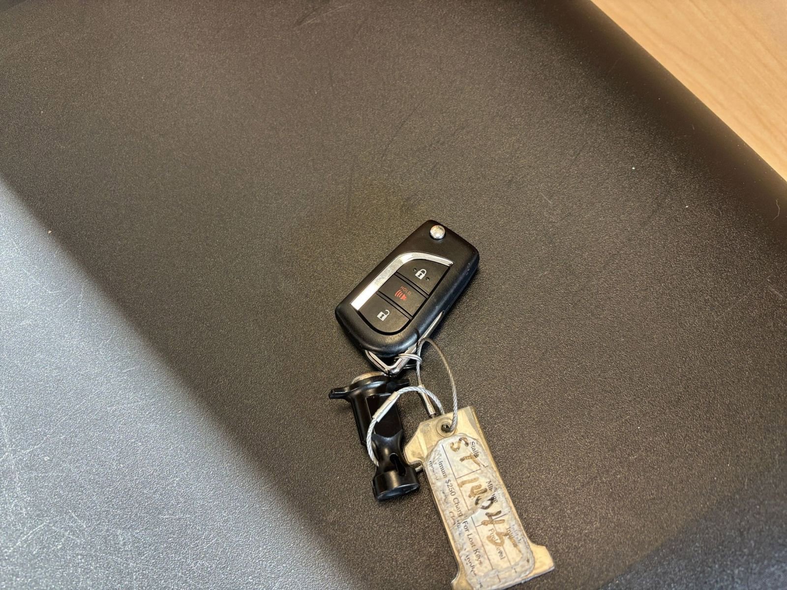 Thumbnail: 2025 Toyota RAV4 - 21