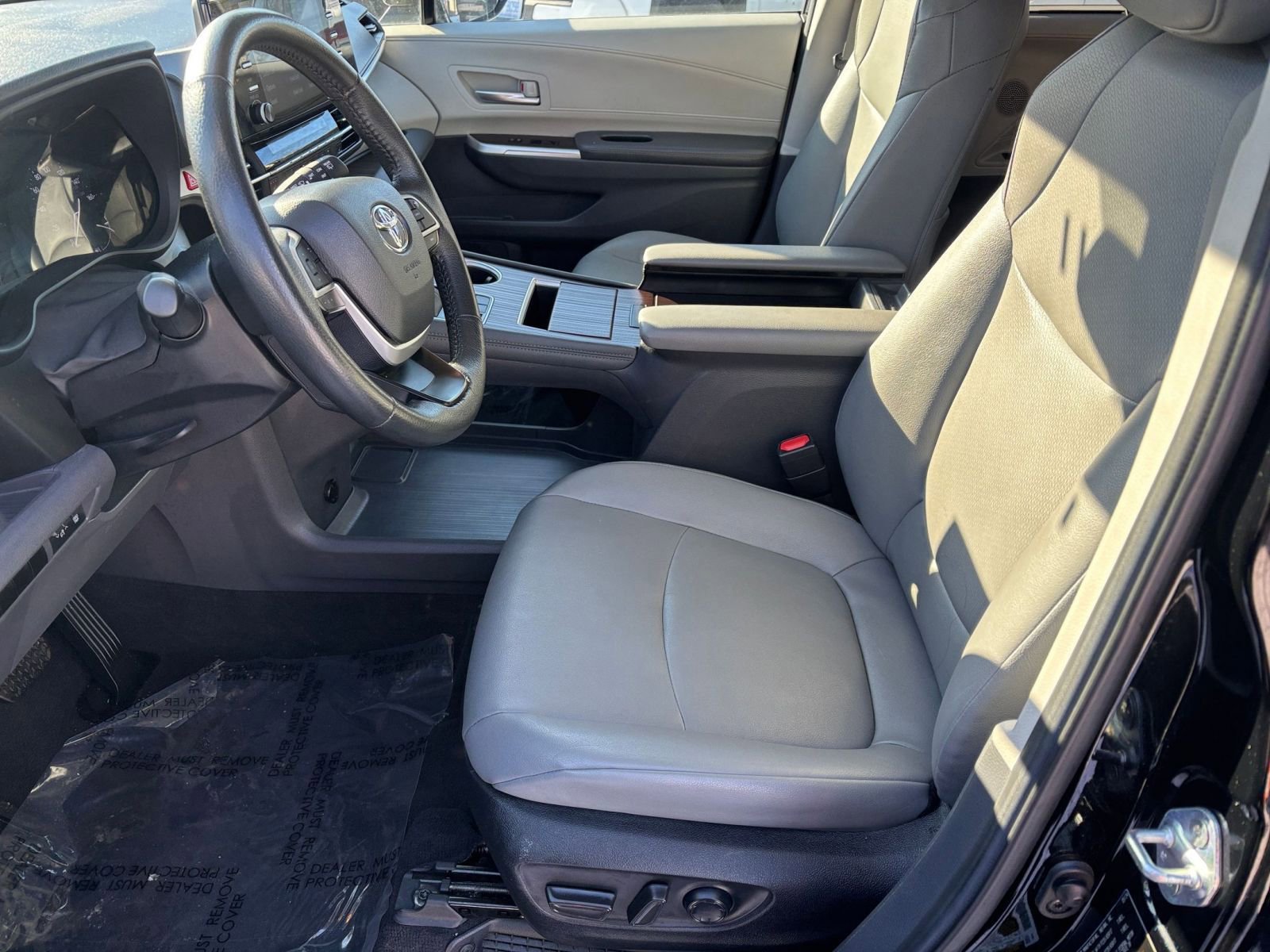 Thumbnail: 2024 Toyota Sienna - 25