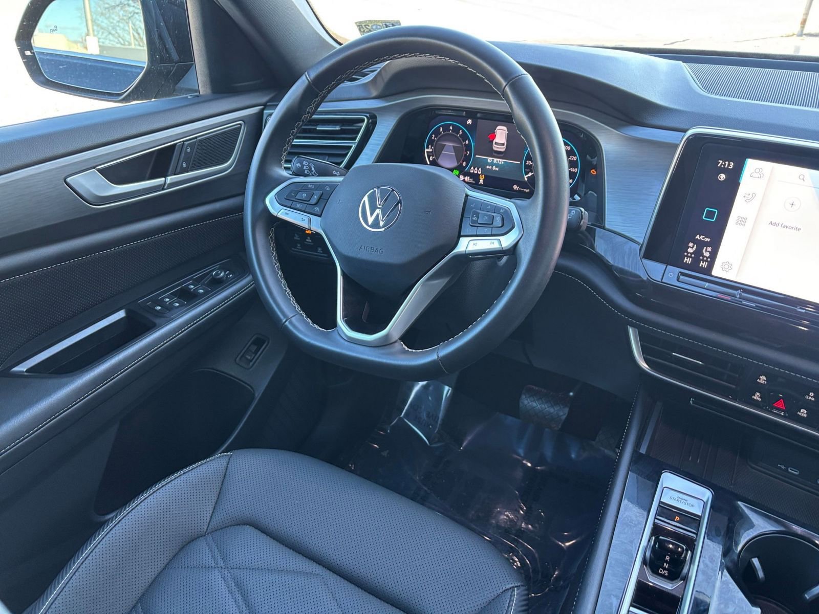 Thumbnail: 2025 Volkswagen Atlas - 28