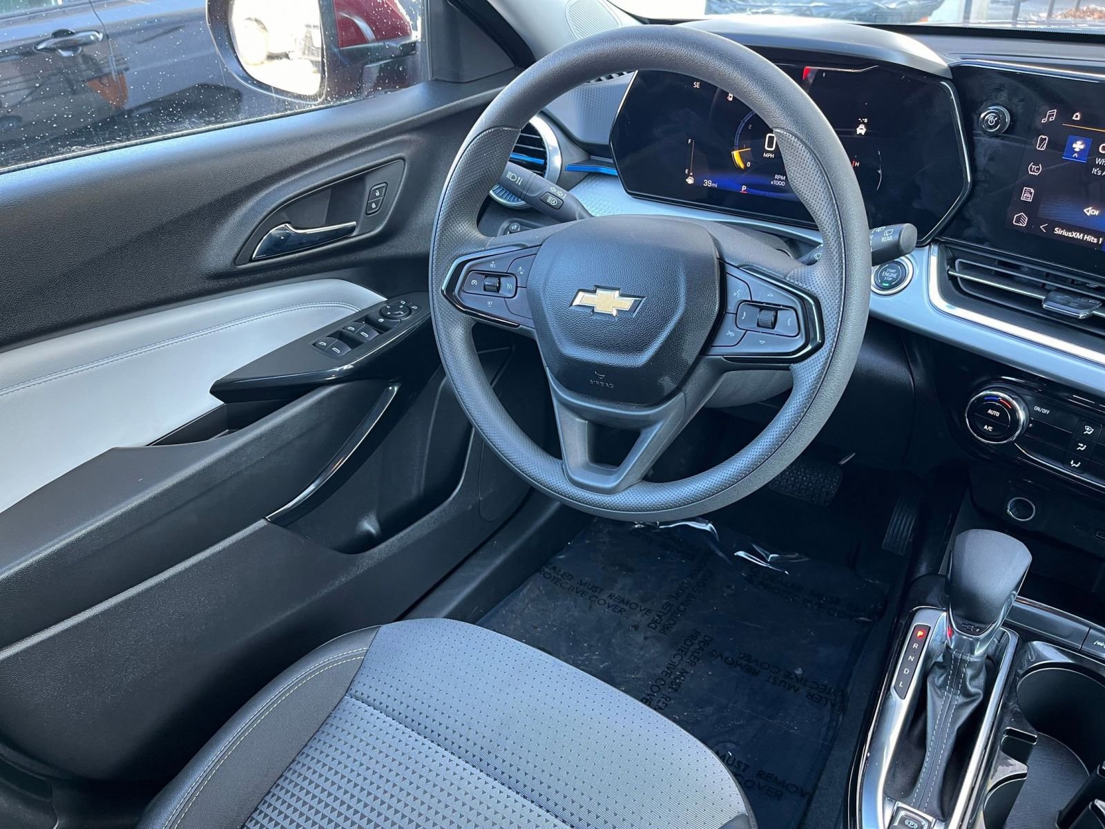 Thumbnail: 2025 Chevrolet Trax - 34