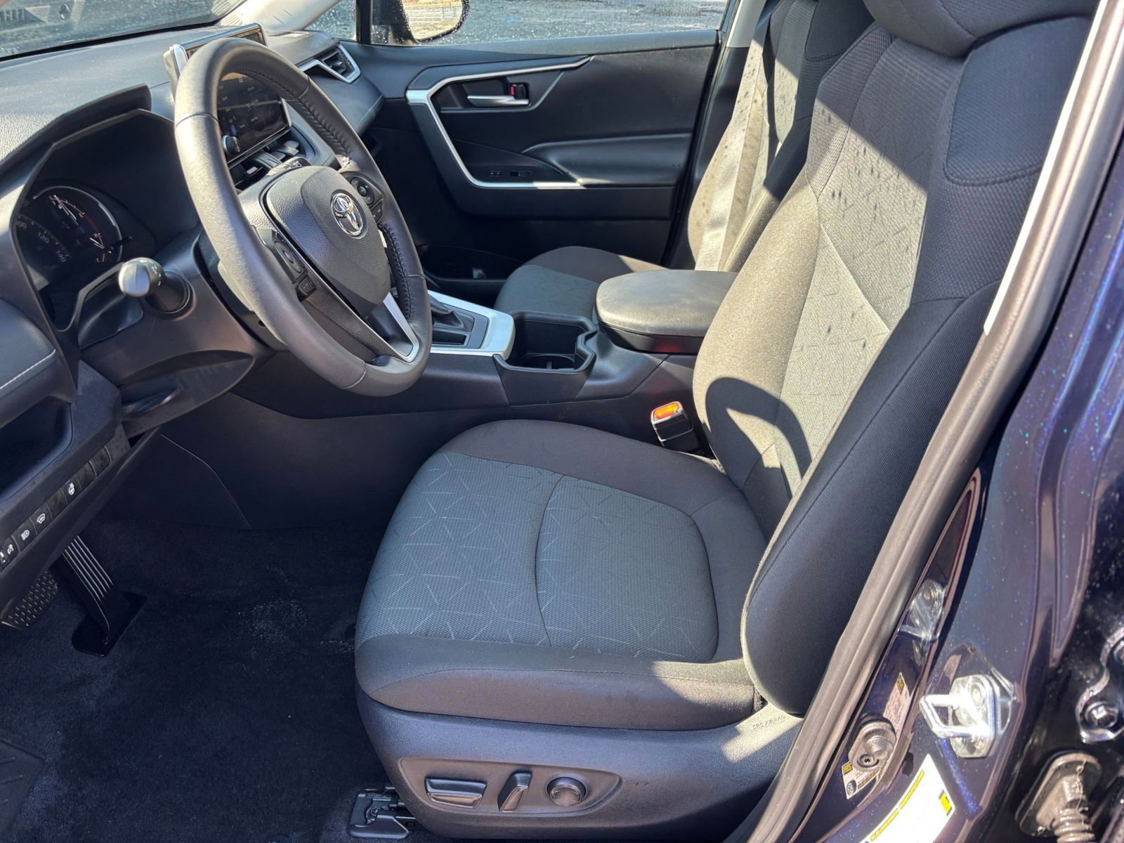 Thumbnail: 2025 Toyota RAV4 - 24