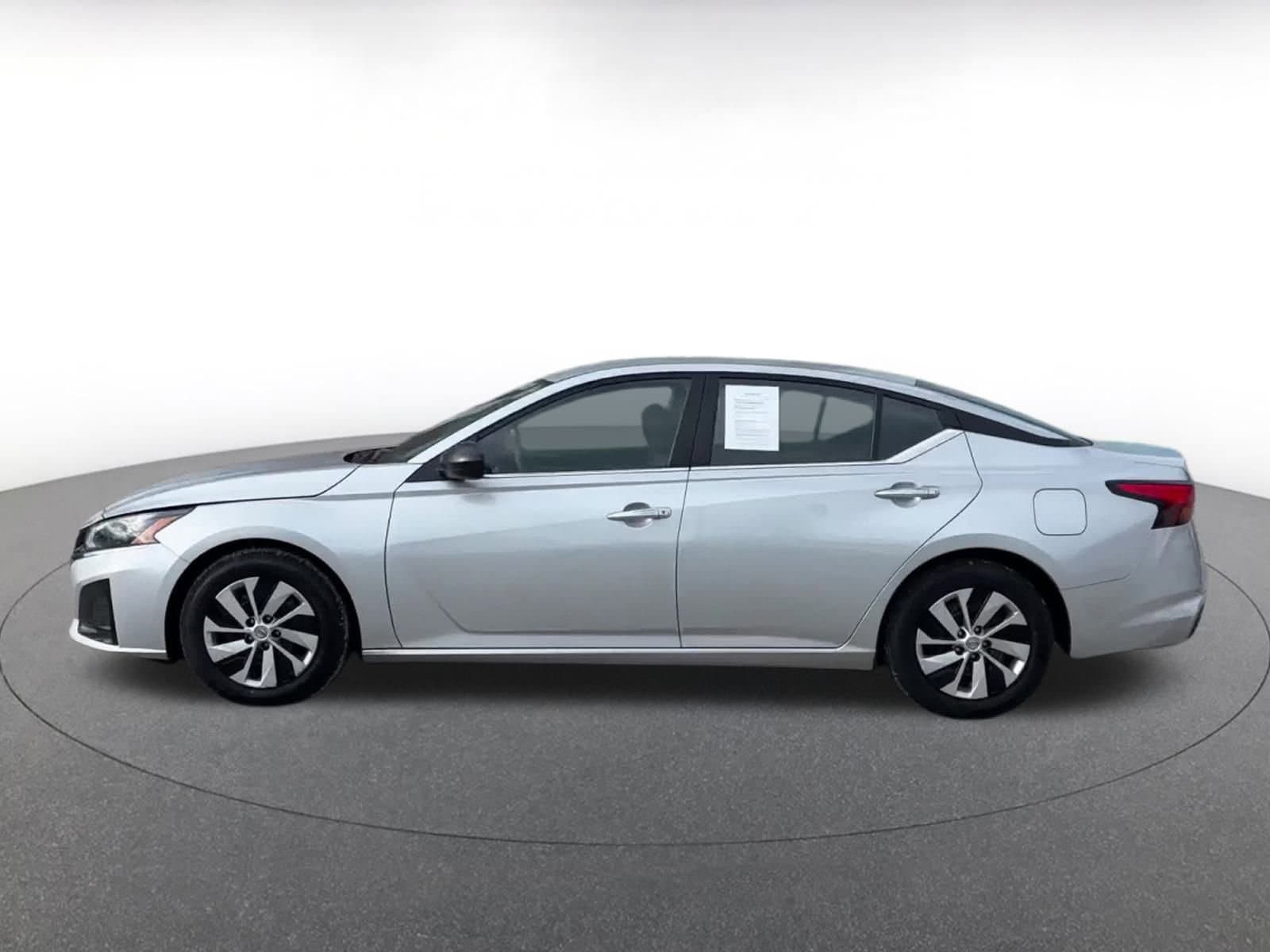 Thumbnail: 2024 Nissan Altima - 9