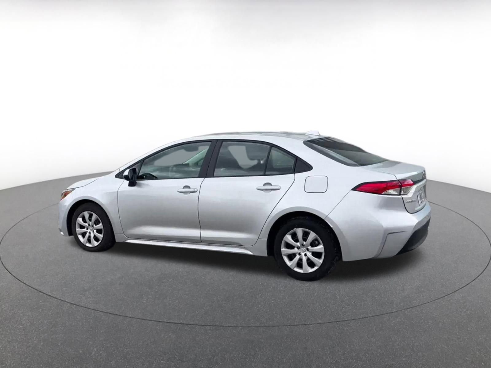 Thumbnail: 2025 Toyota Corolla - 10