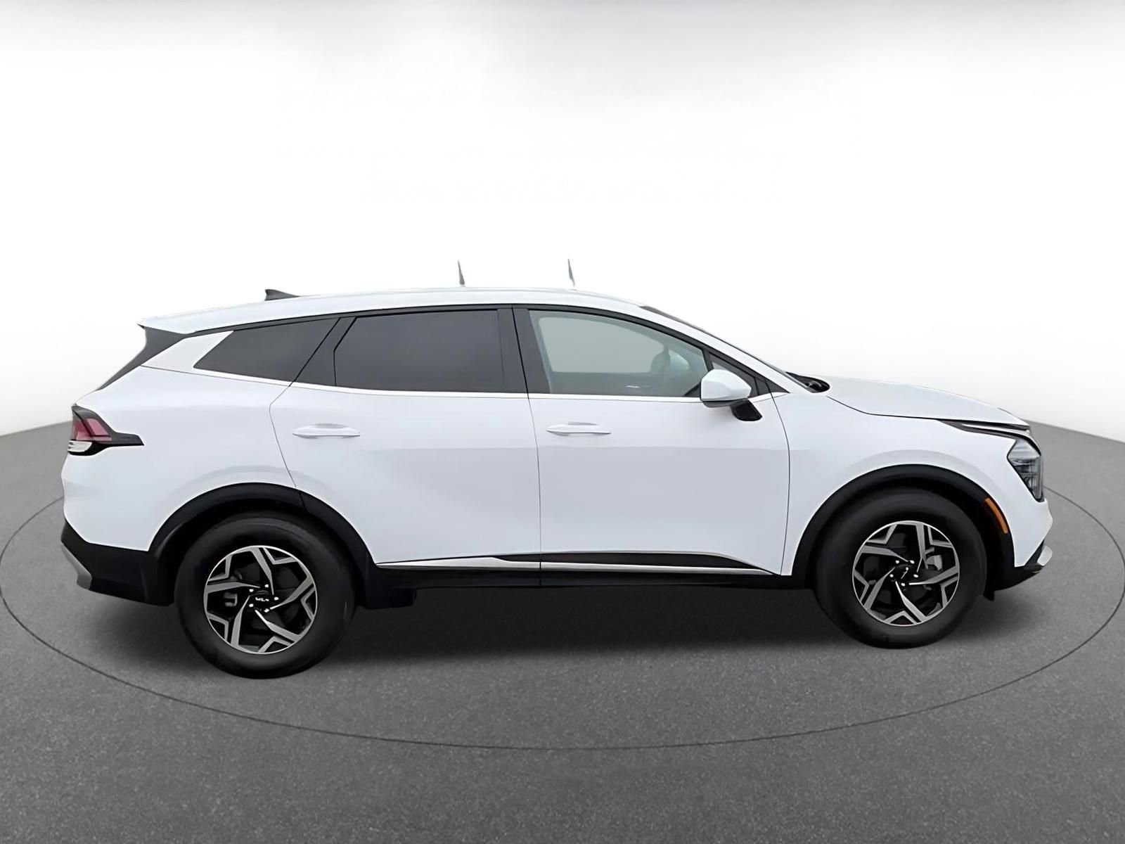 Thumbnail: 2025 Kia Sportage - 16