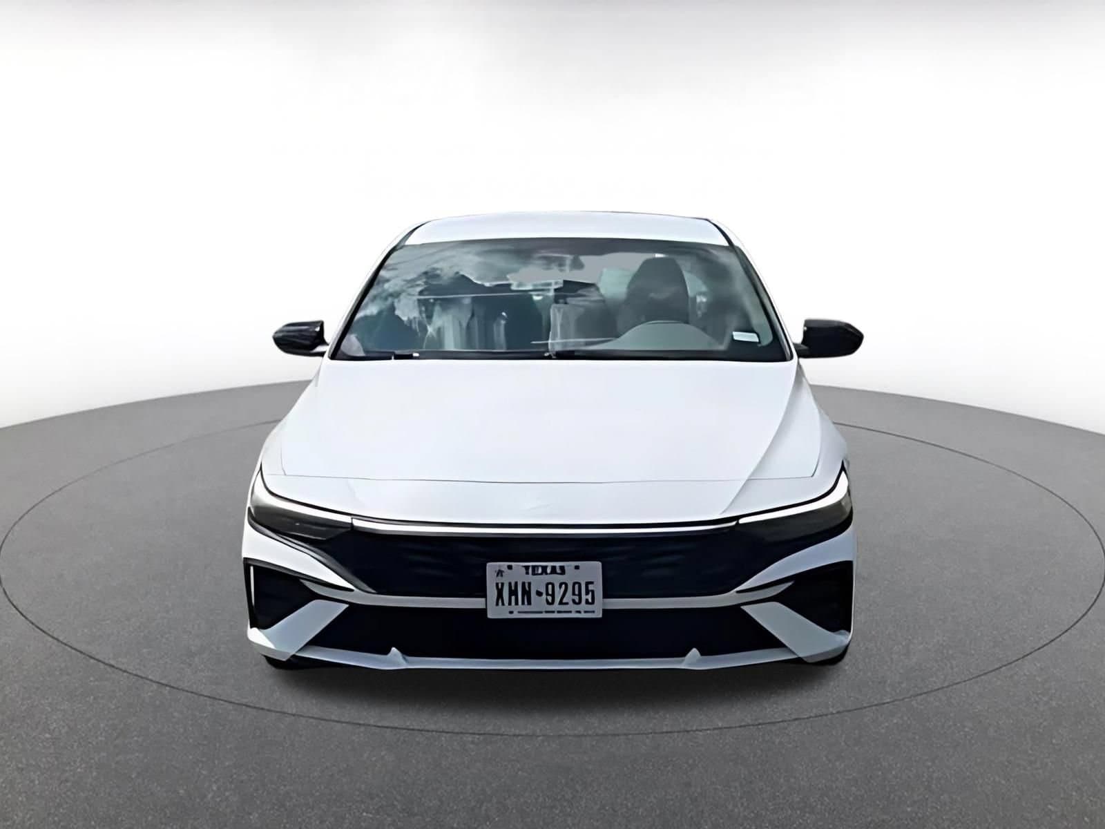 Thumbnail: 2026 Hyundai Elantra - 4