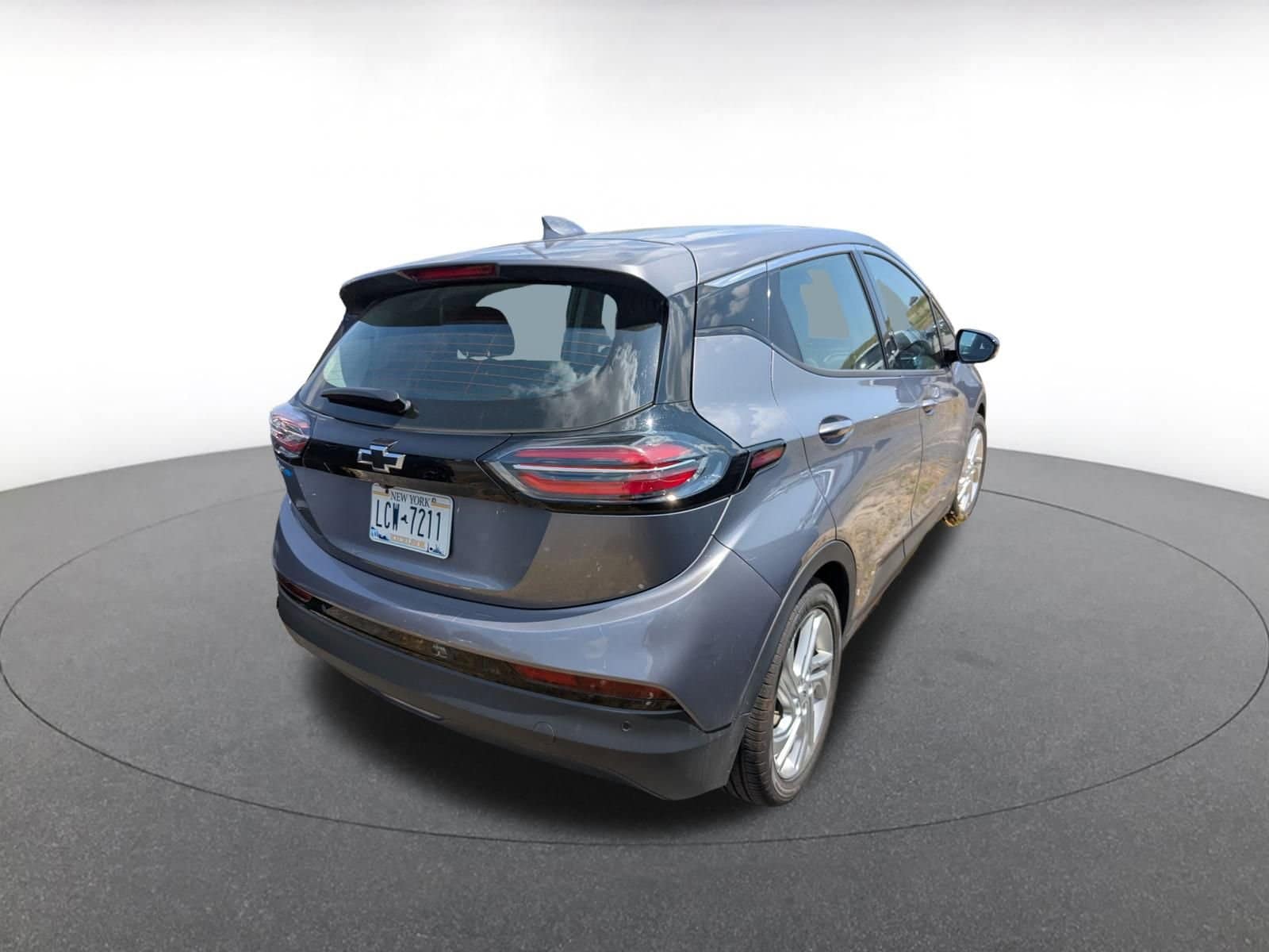 Thumbnail: 2023 Chevrolet Bolt EV - 5