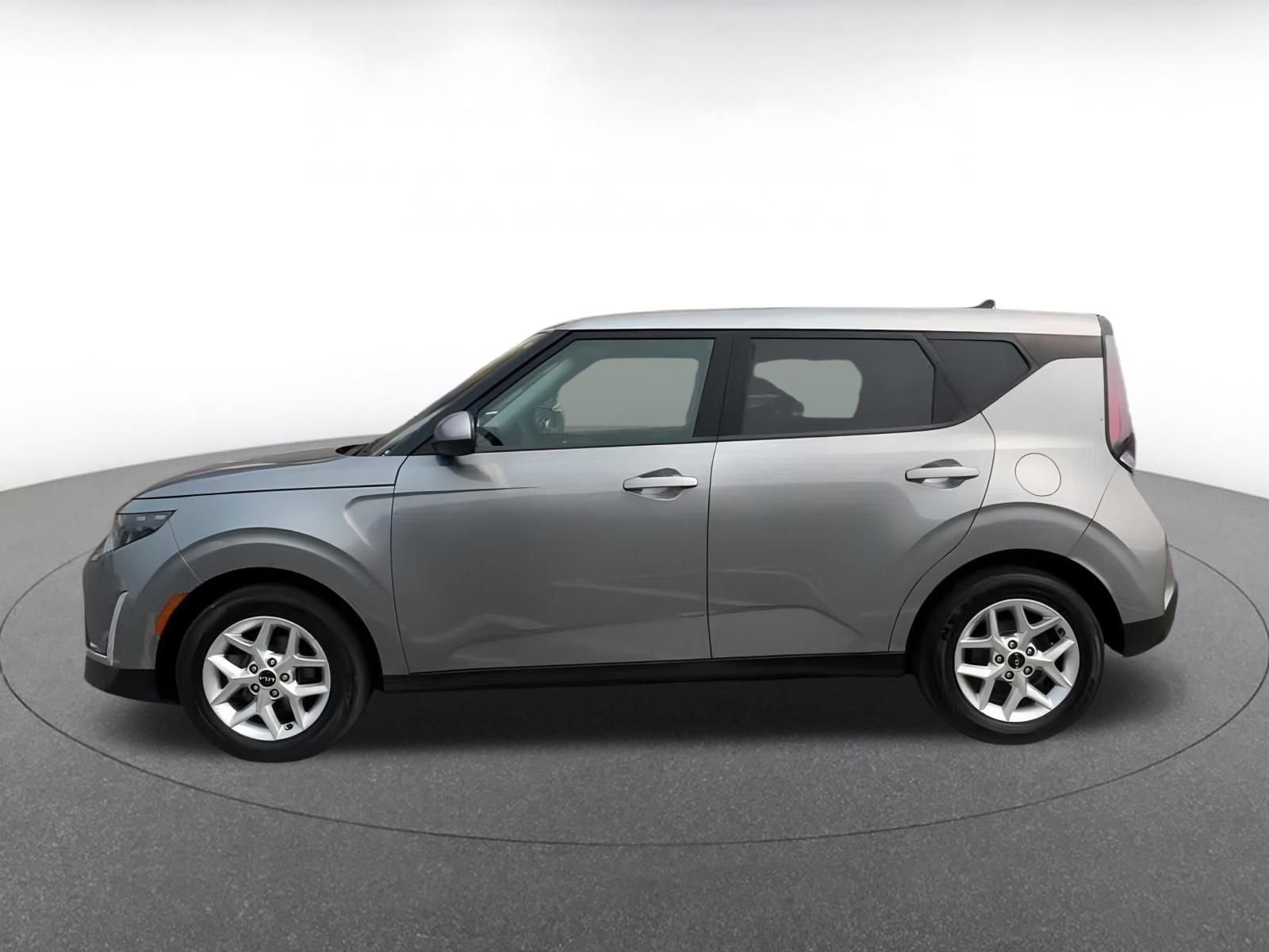 Thumbnail: 2023 Kia Soul - 7