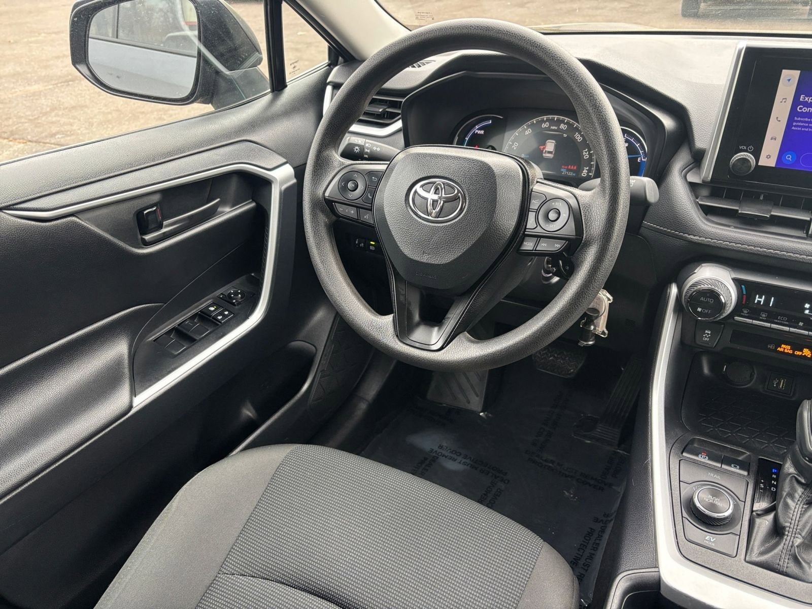 Thumbnail: 2025 Toyota RAV4 - 30