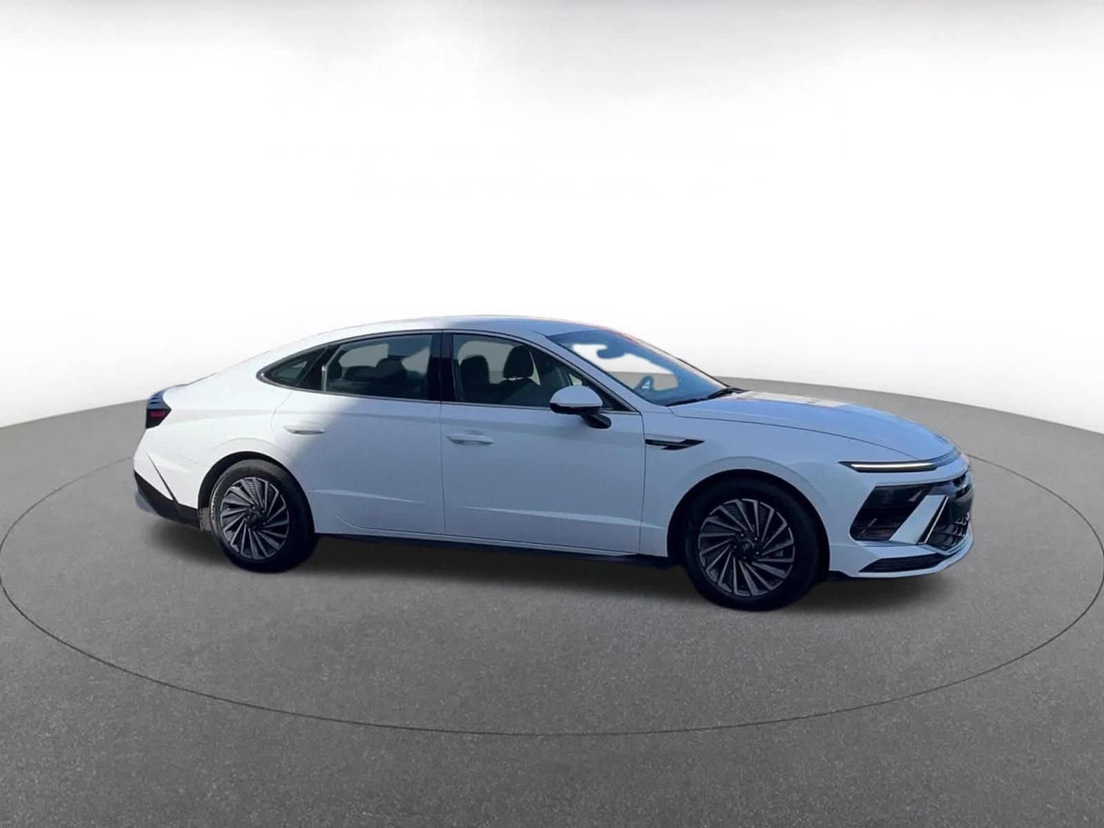 Thumbnail: 2025 Hyundai Sonata - 2