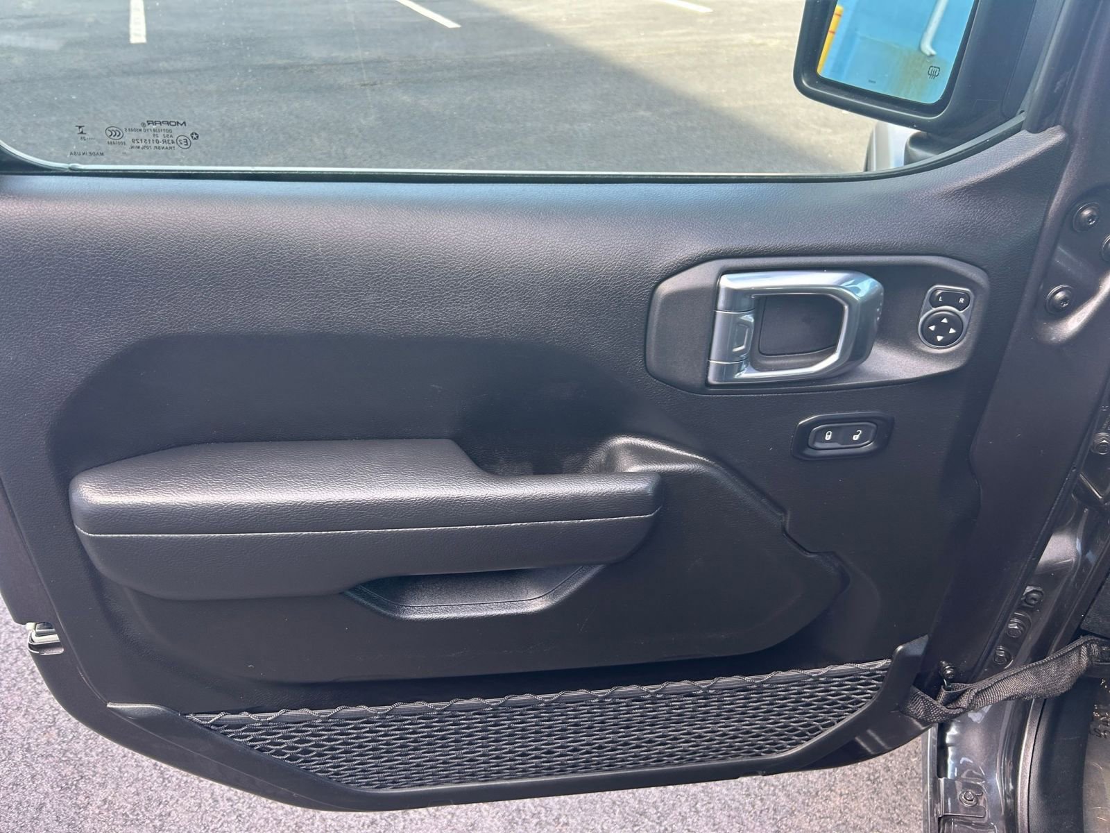 Thumbnail: 2025 Jeep Wrangler - 18