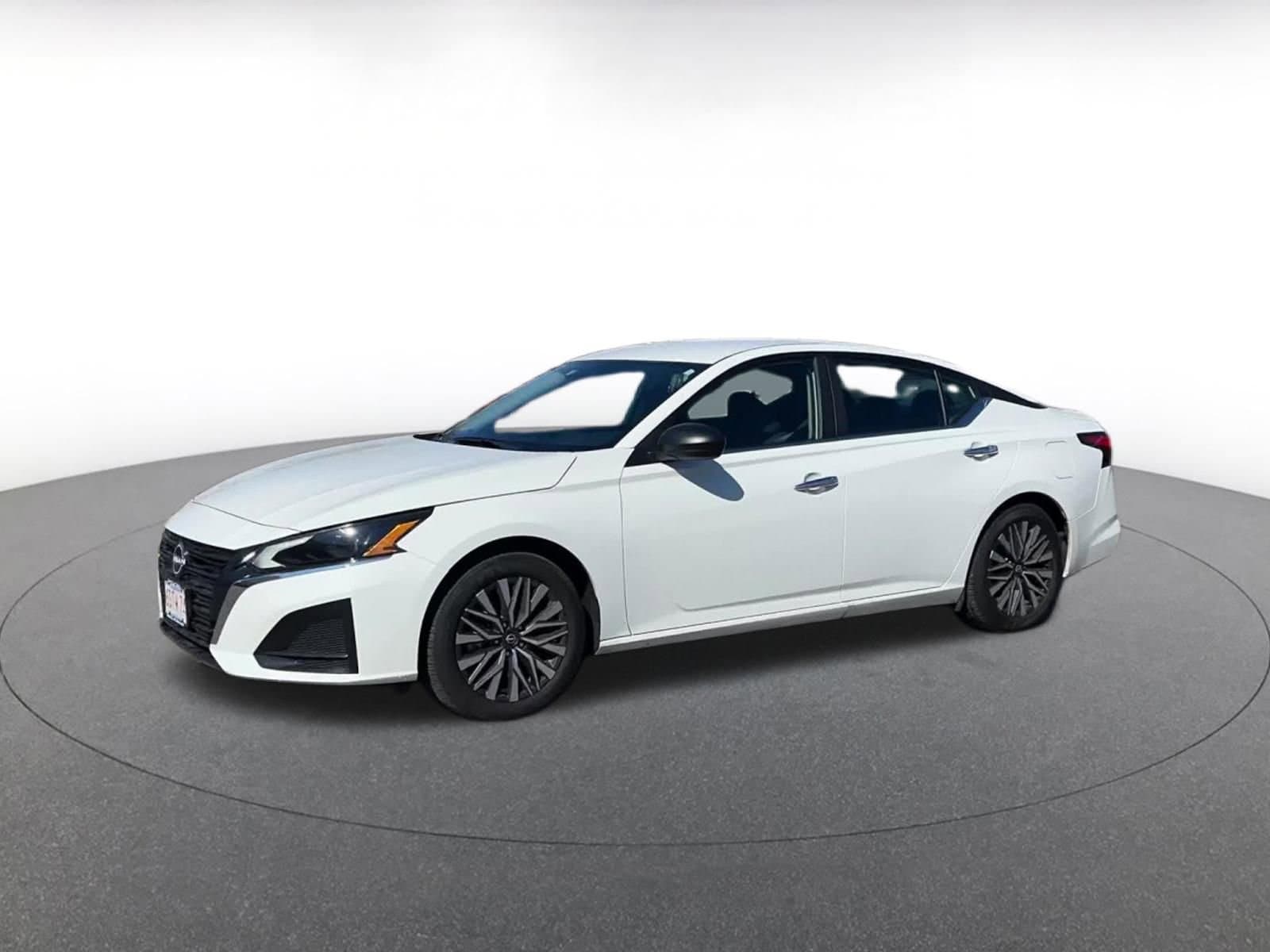 Thumbnail: 2025 Nissan Altima - 7