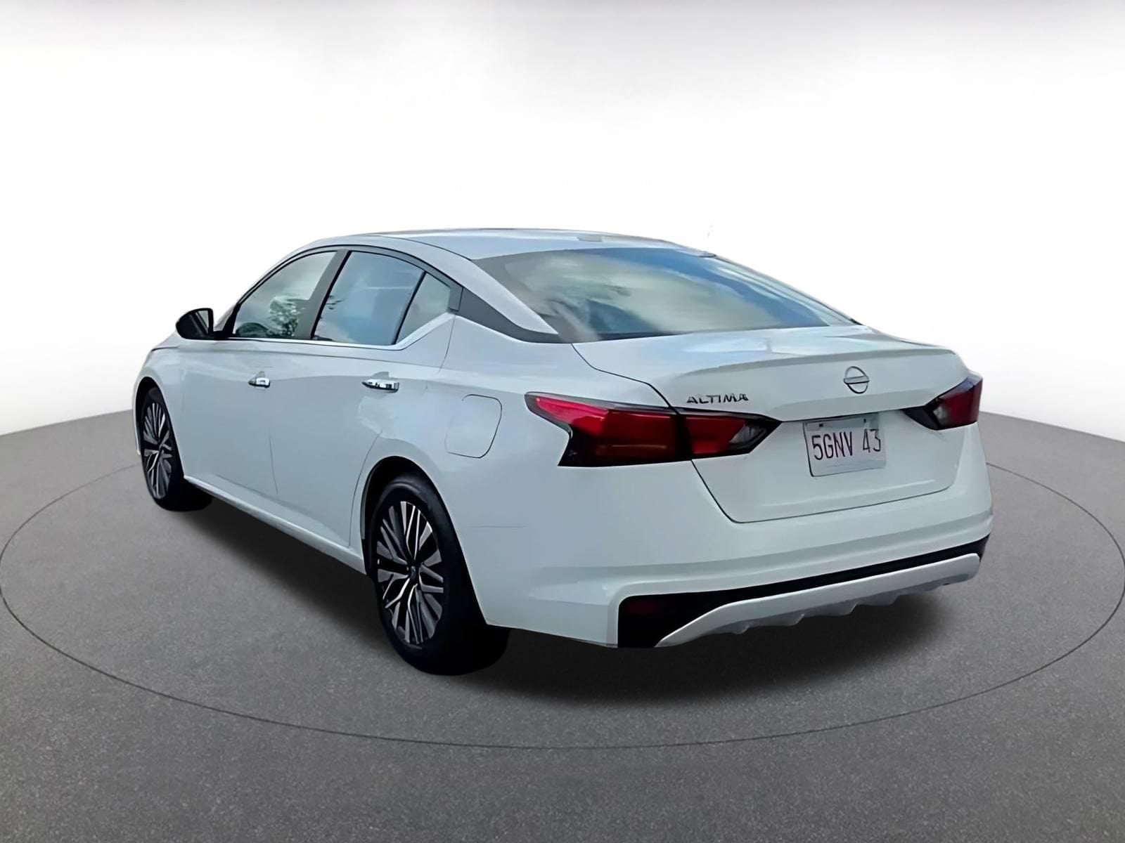 Thumbnail: 2025 Nissan Altima - 10