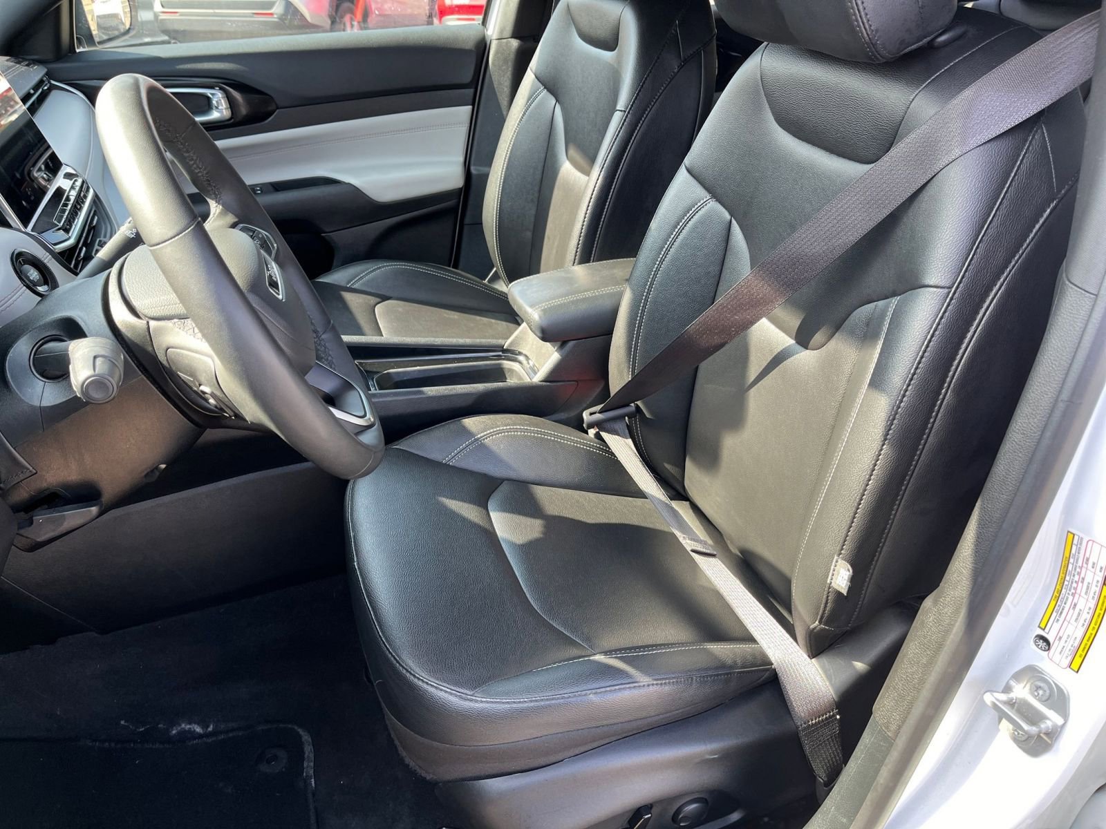 Thumbnail: 2025 Jeep Compass - 34