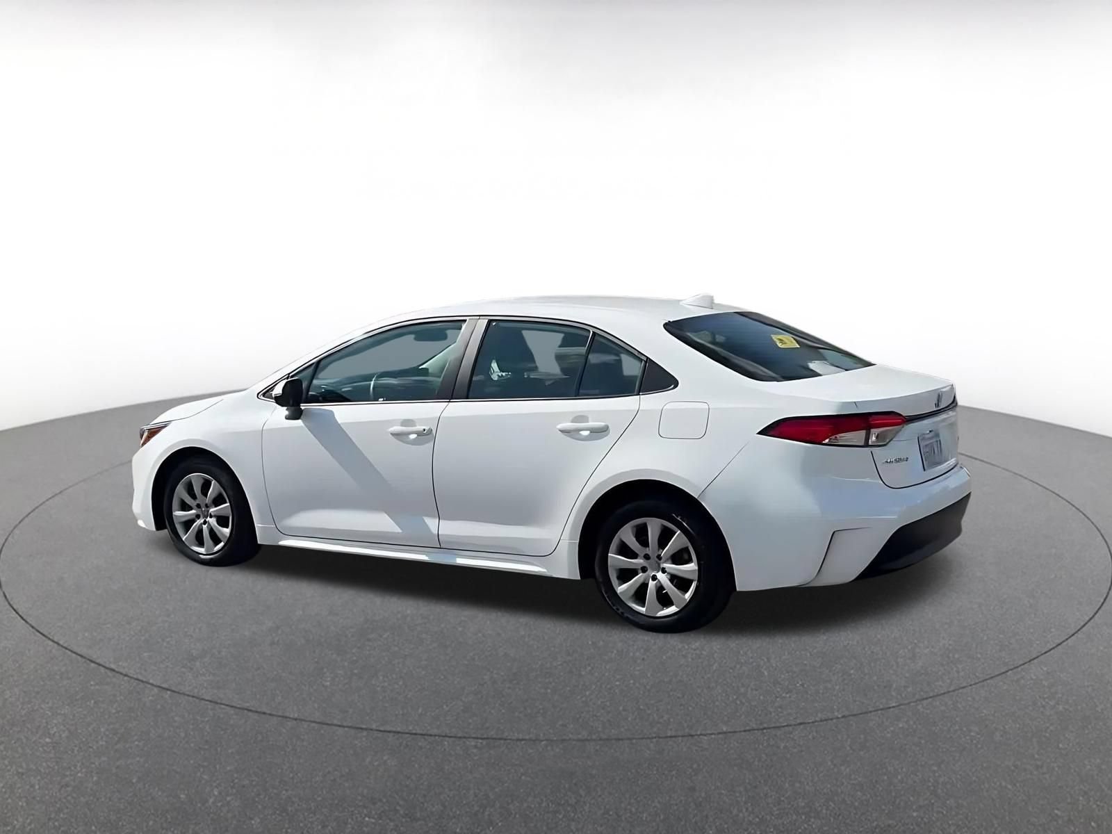 Thumbnail: 2025 Toyota Corolla - 9