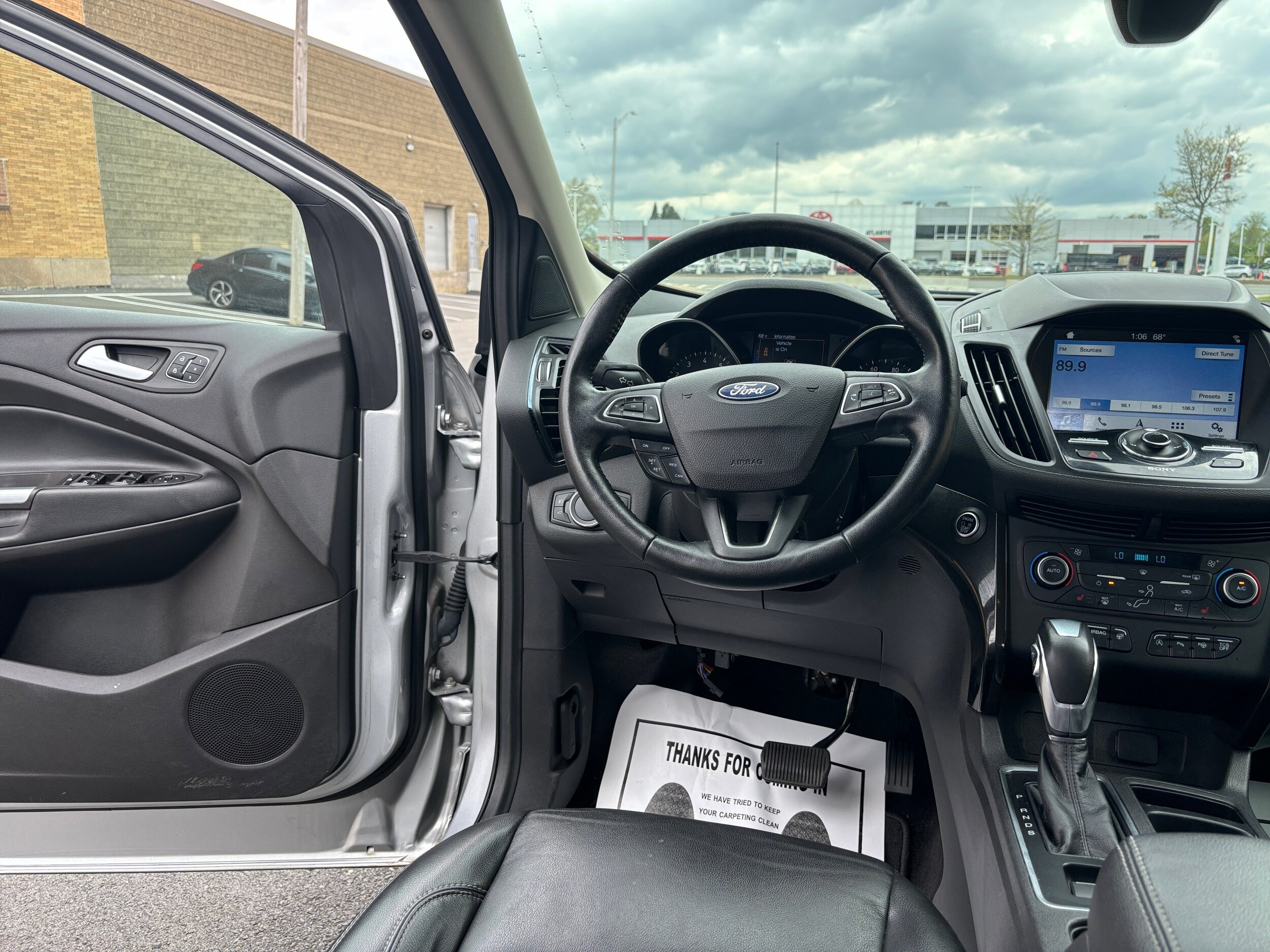 2019 Ford Escape Titanium 32