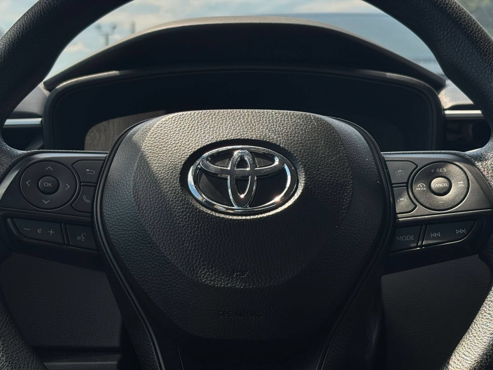 Thumbnail: 2025 Toyota Corolla - 22