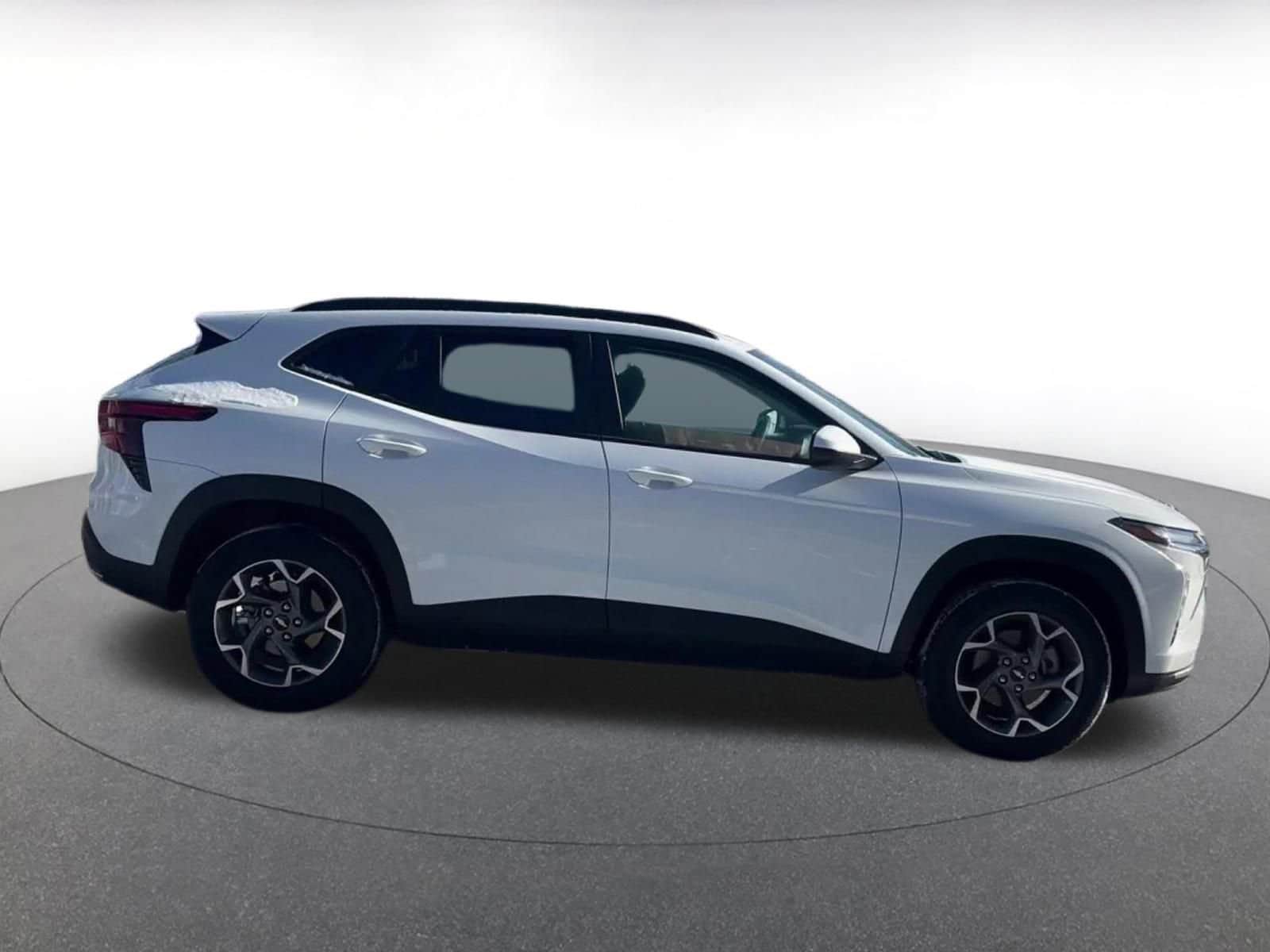 Thumbnail: 2025 Chevrolet Trax - 16