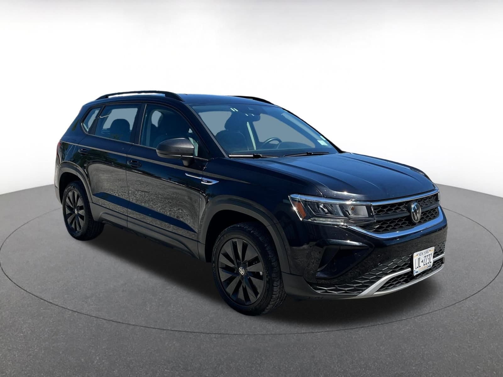 Thumbnail: 2024 Volkswagen Taos - 1