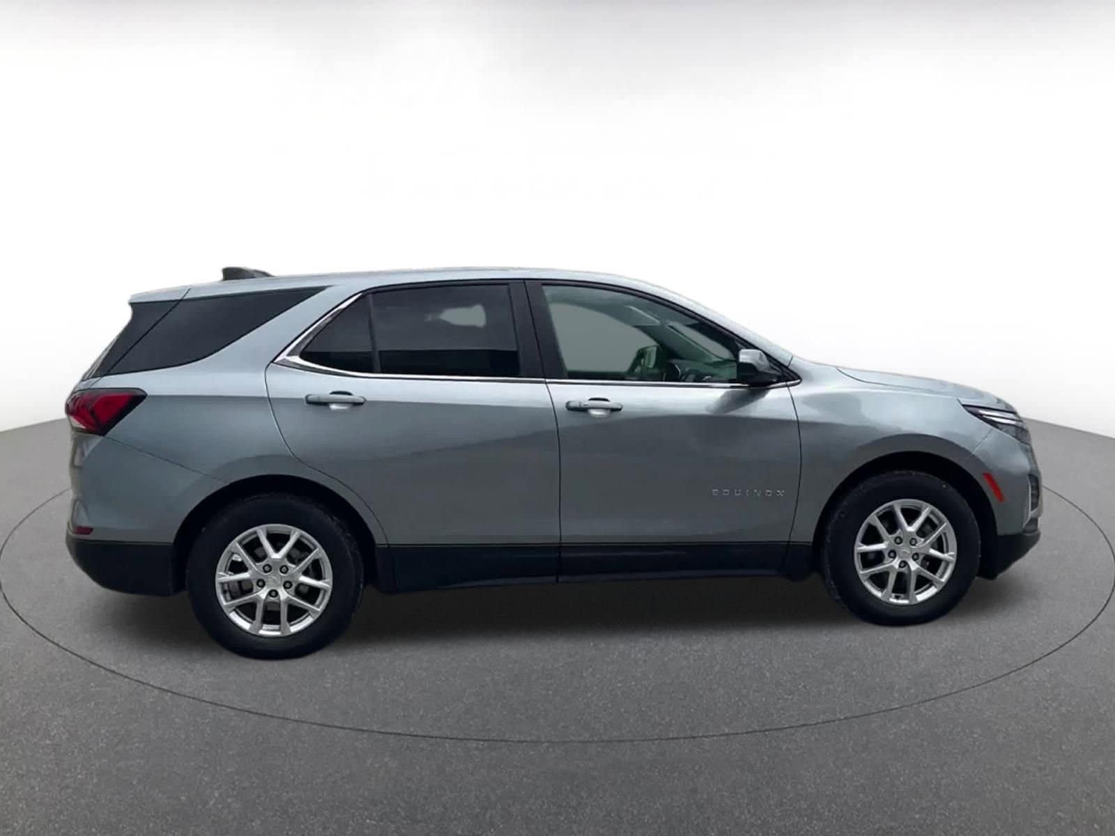 Thumbnail: 2023 Chevrolet Equinox - 16