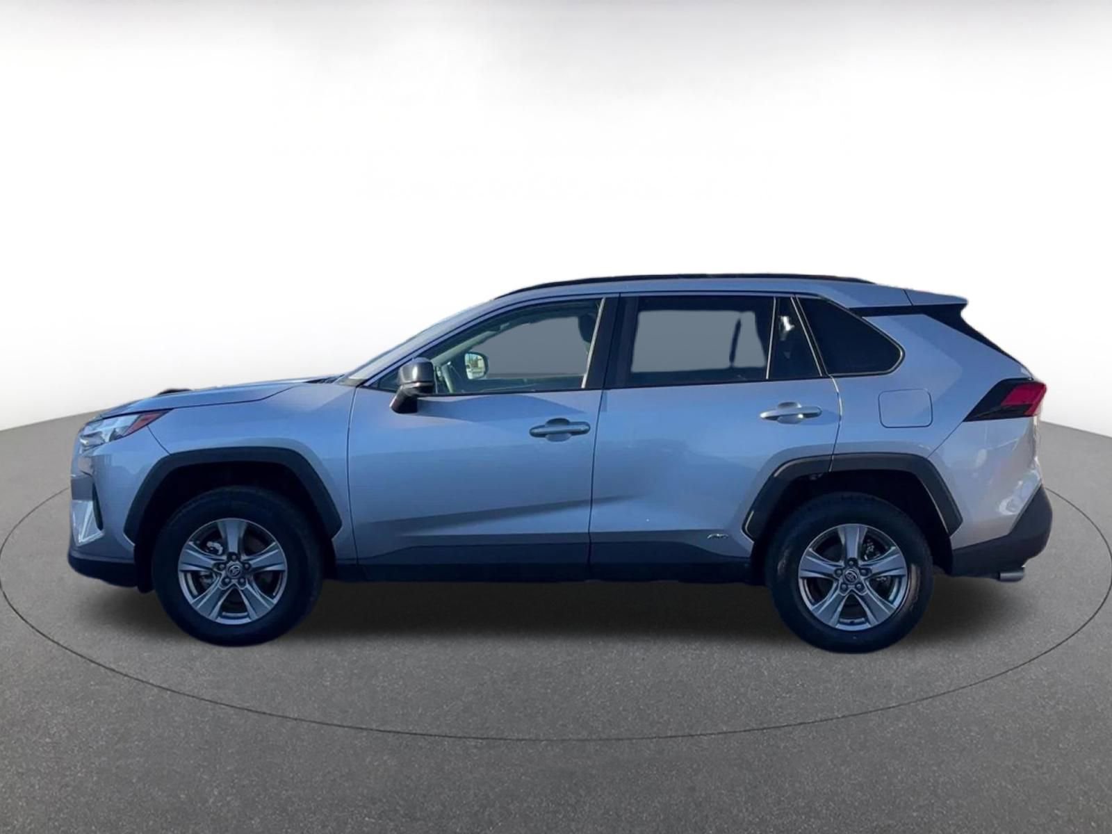 Thumbnail: 2025 Toyota RAV4 - 9