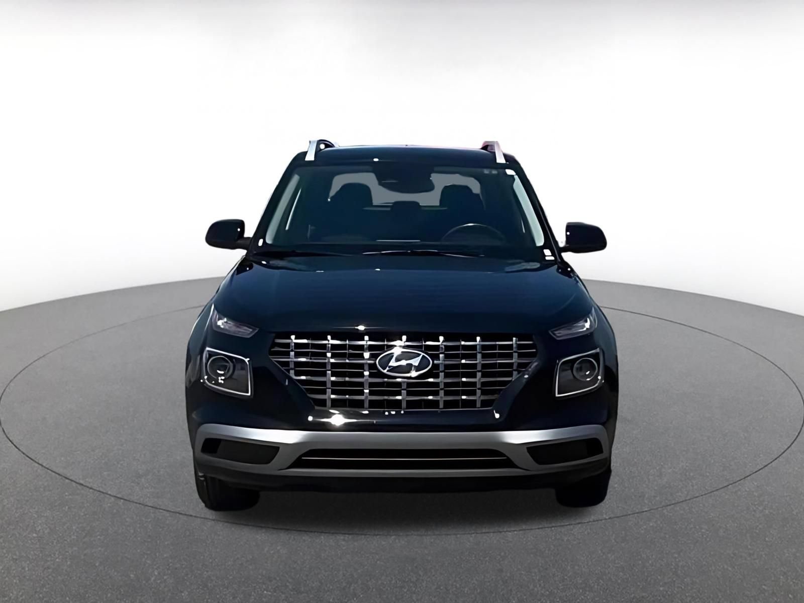 Thumbnail: 2026 Hyundai Venue - 4