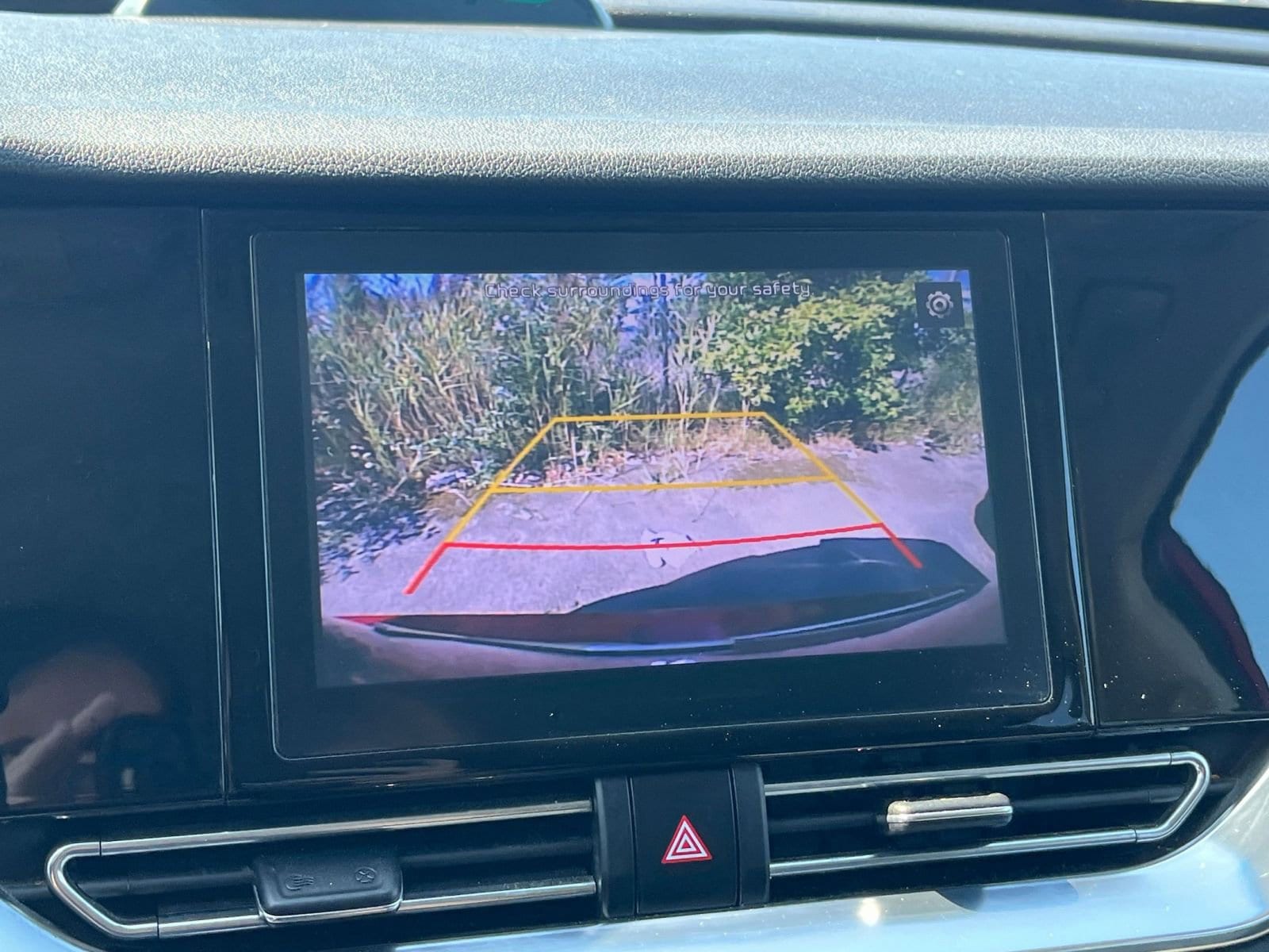 Thumbnail: 2022 Kia Niro - 17