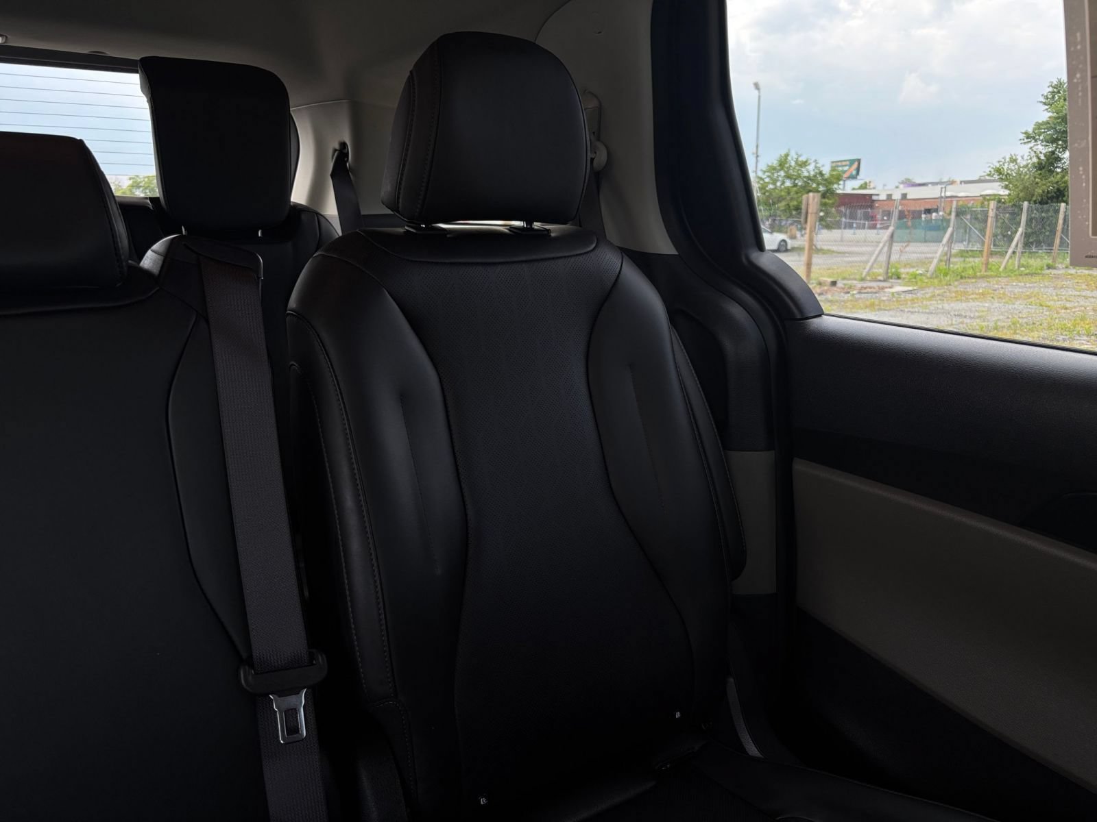 Thumbnail: 2026 Kia Carnival - 35
