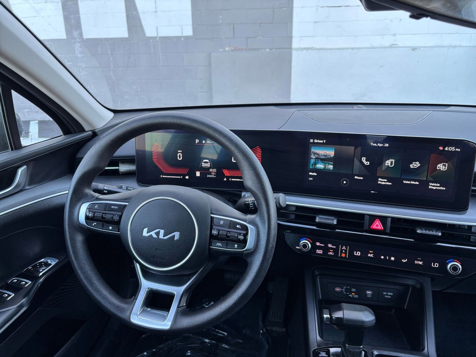 Thumbnail: 2025 Kia K5 - 30