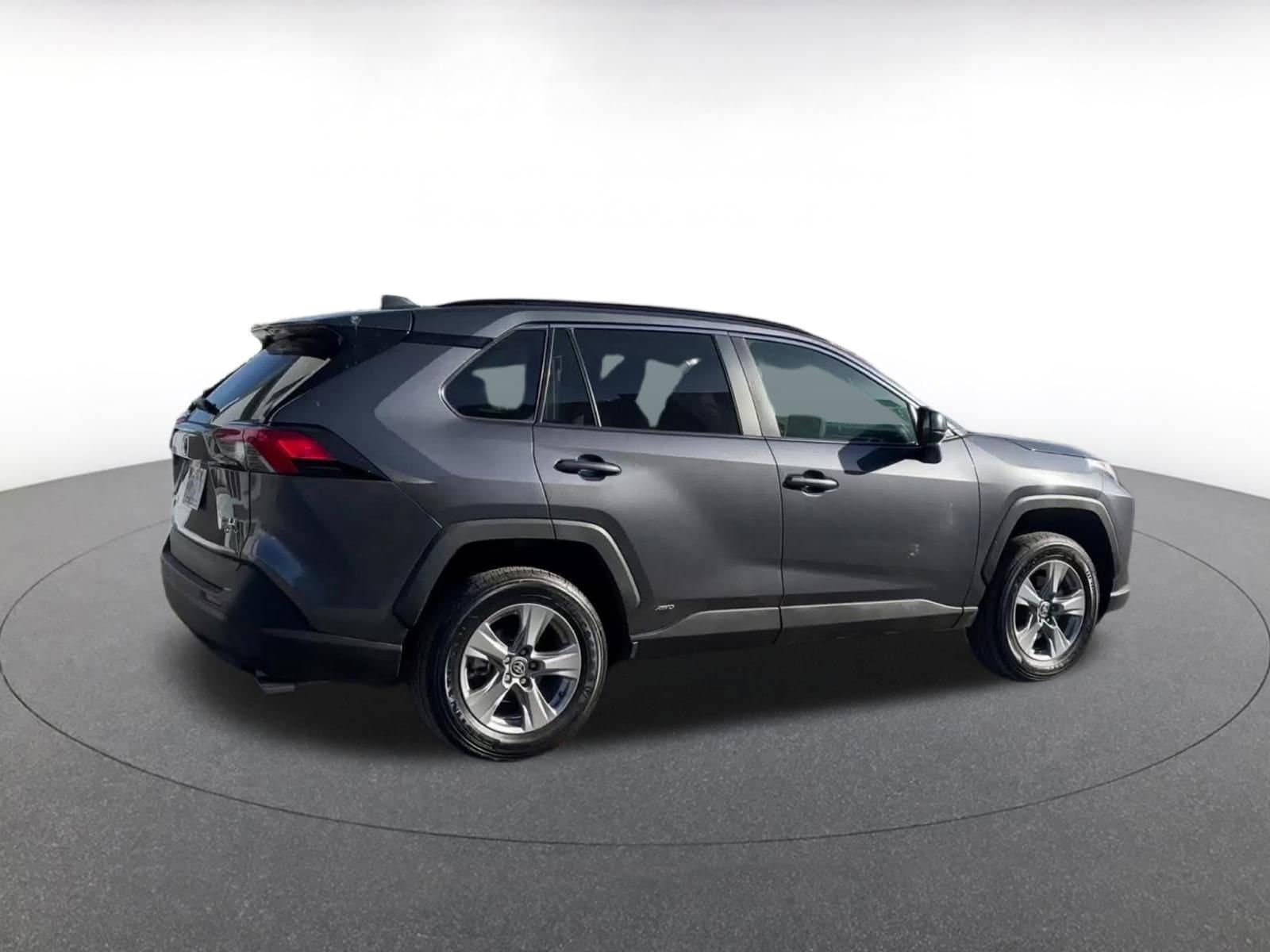 Thumbnail: 2025 Toyota RAV4 - 15